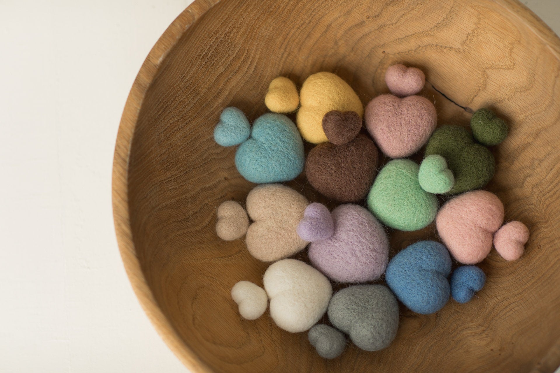 Newborn Felted Hearts Set, Newborn Valentine's heart props, Newborn photography props, Newborn felted prop, Merino wool Heart Baby props