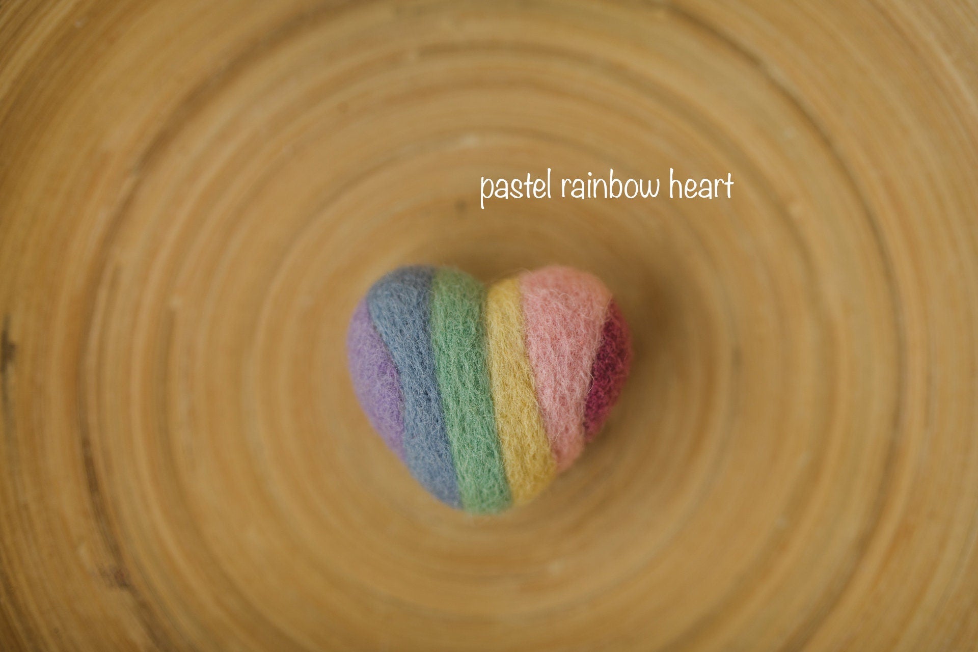Newborn Rainbow Felted Heart Set, Newborn photography props, Newborn Rainbow photo props,Newborn felted prop,Baby Rainbow Felted Wool Hearts