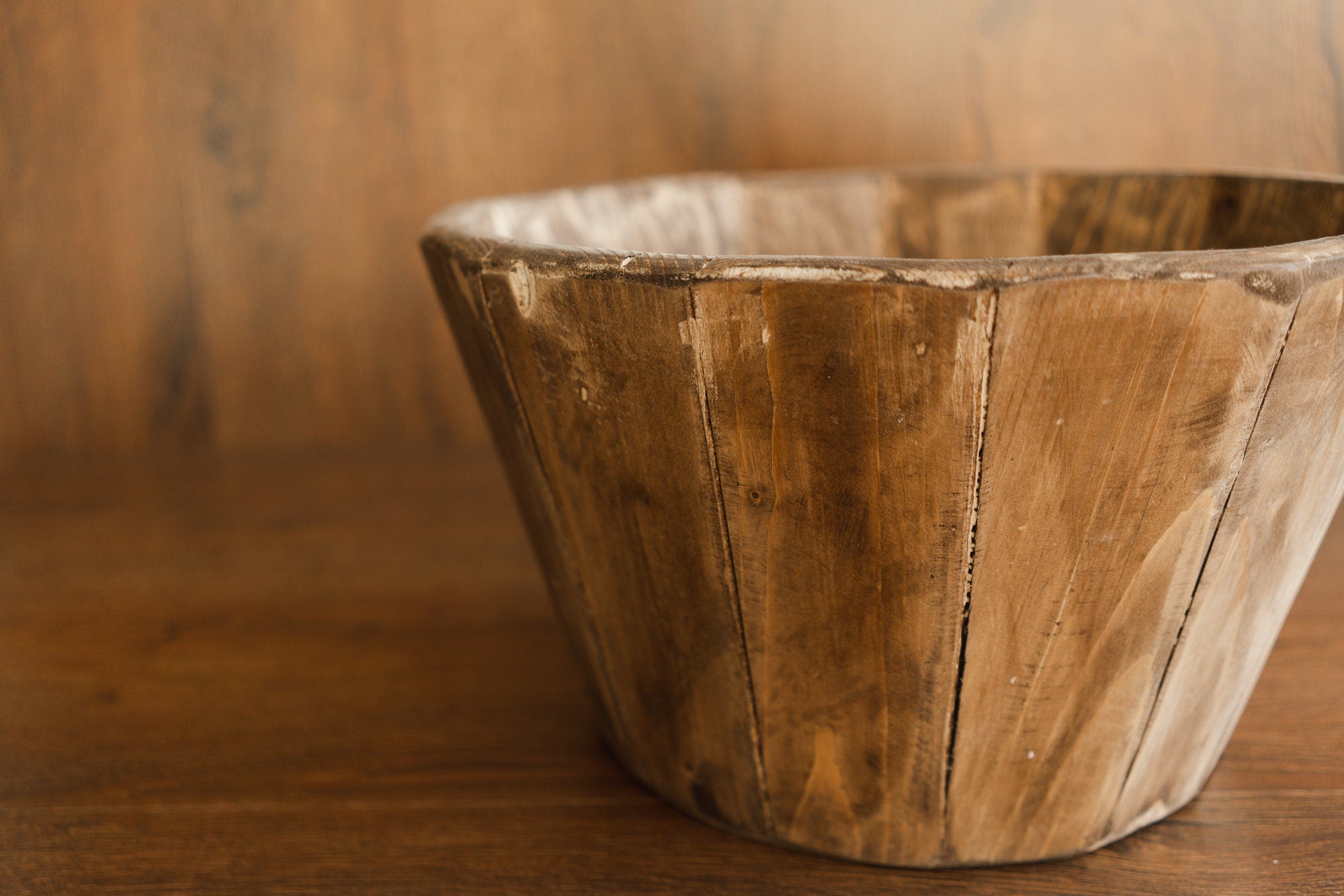 Vintage-style pine wood bowl and bucket – newborn photo session accessory