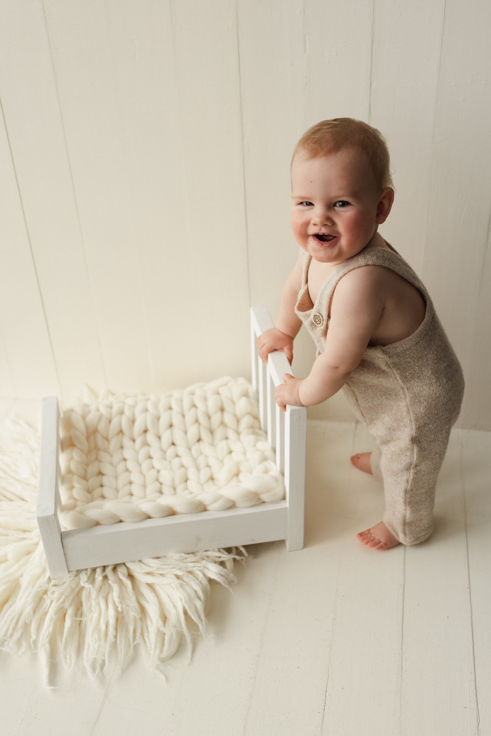 Newborn Photography Bed, Real Wood Newborn Bed Prop, Newborn Photography Props, Newborn Wooden Bed, Newborn Photo Prop, Newborn Chair Prop