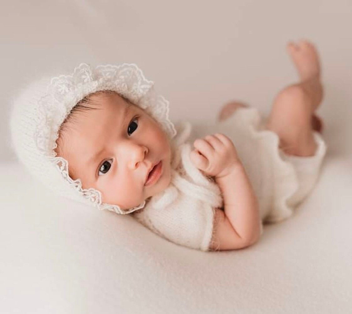 Newborn Knit Bonnet and Wrap for Newborn Photography Prop, Baby Crochet Bonnet, Newborn Girl Coming Home Outfit Newborn, New Baby Gift Girl