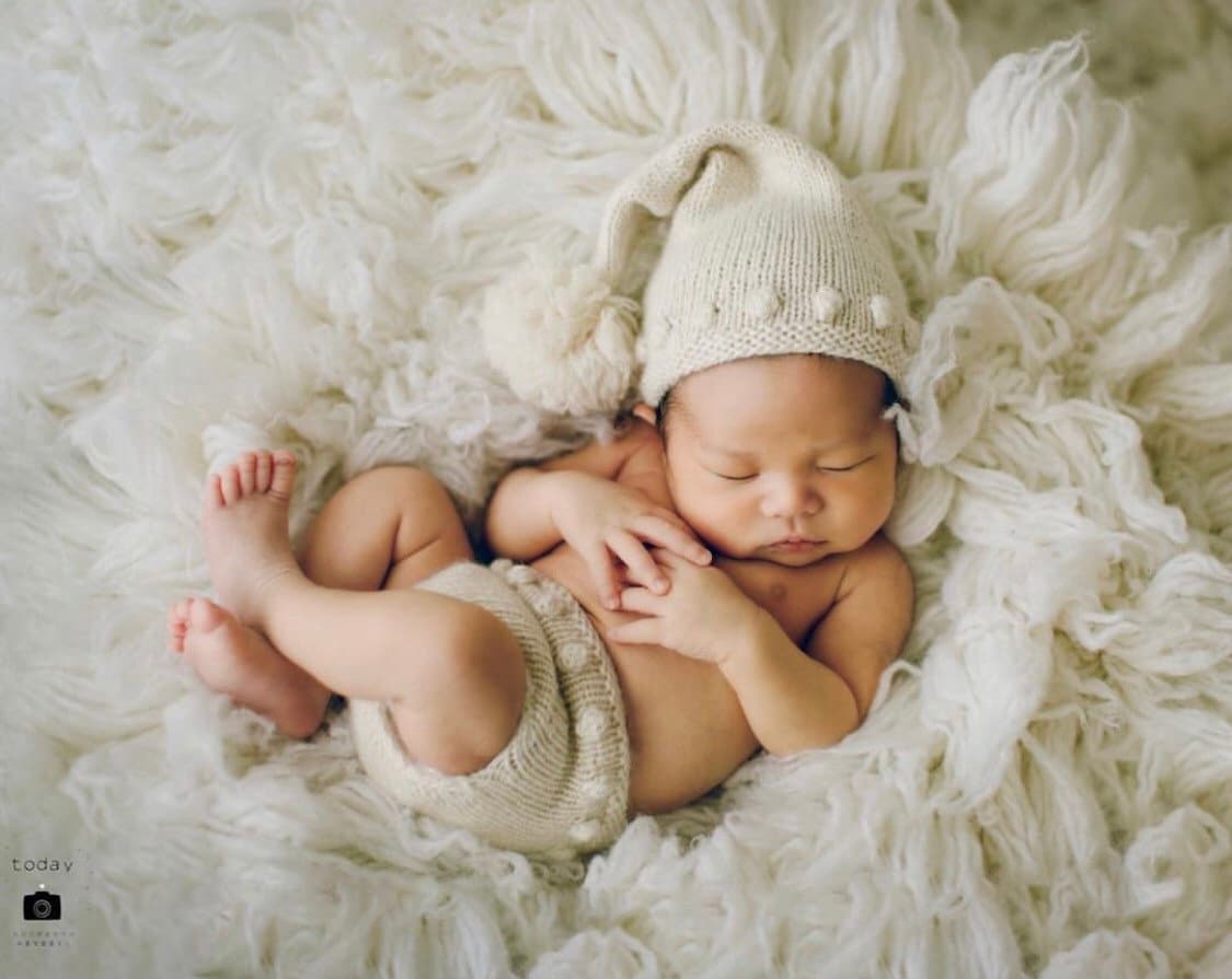 Newborn Knit Sleep Hat with Pants, Newborn Knitted Outfit, Newborn photography props, Coming Home Outfit Baby, Unisex Baby Knitted Outfit