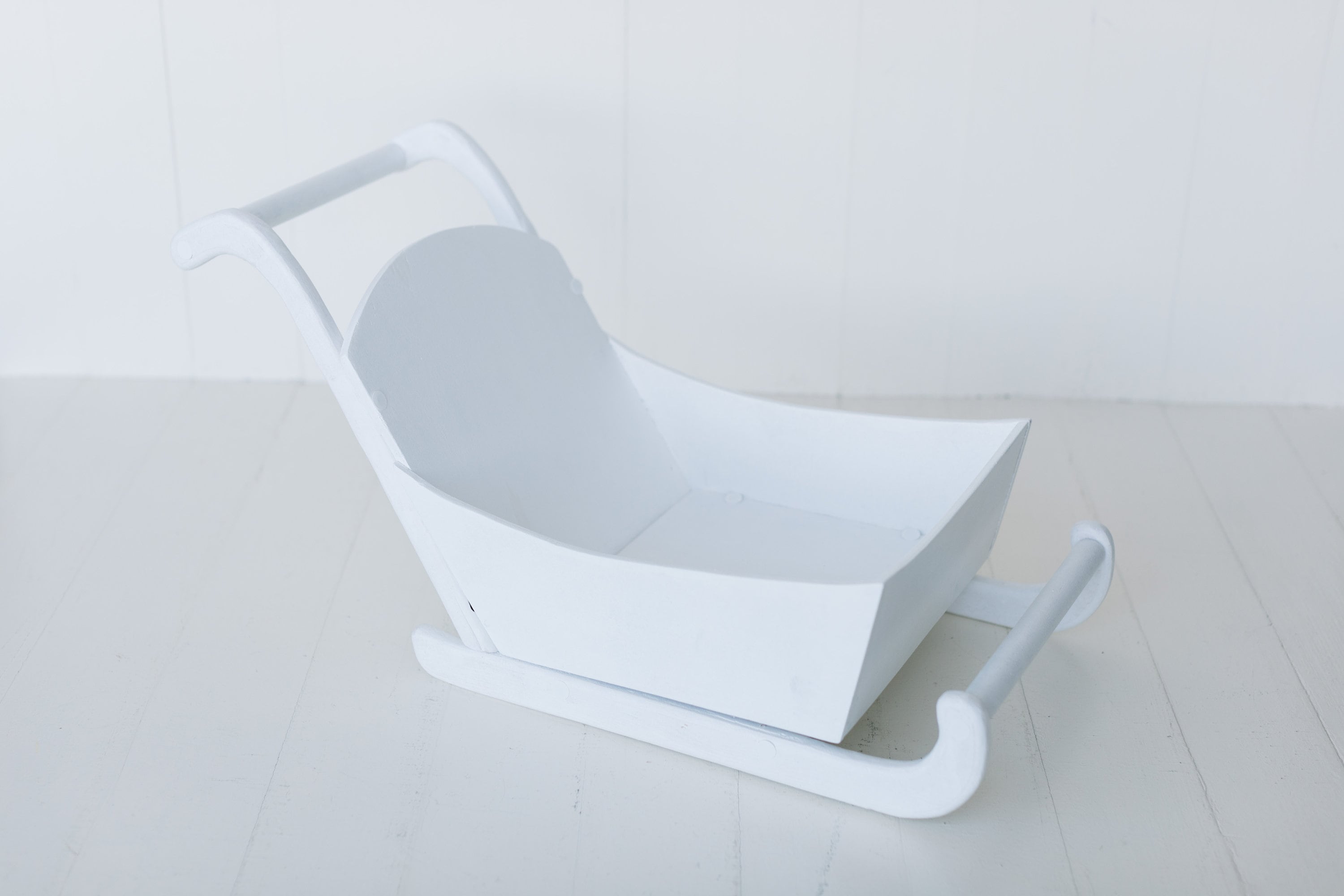 Newborn Wooden Sleigh, Newborn Red Sled, Newborn Sleigh Photo Prop, Newborn Photography Props, Christmas Newborn Photo Props