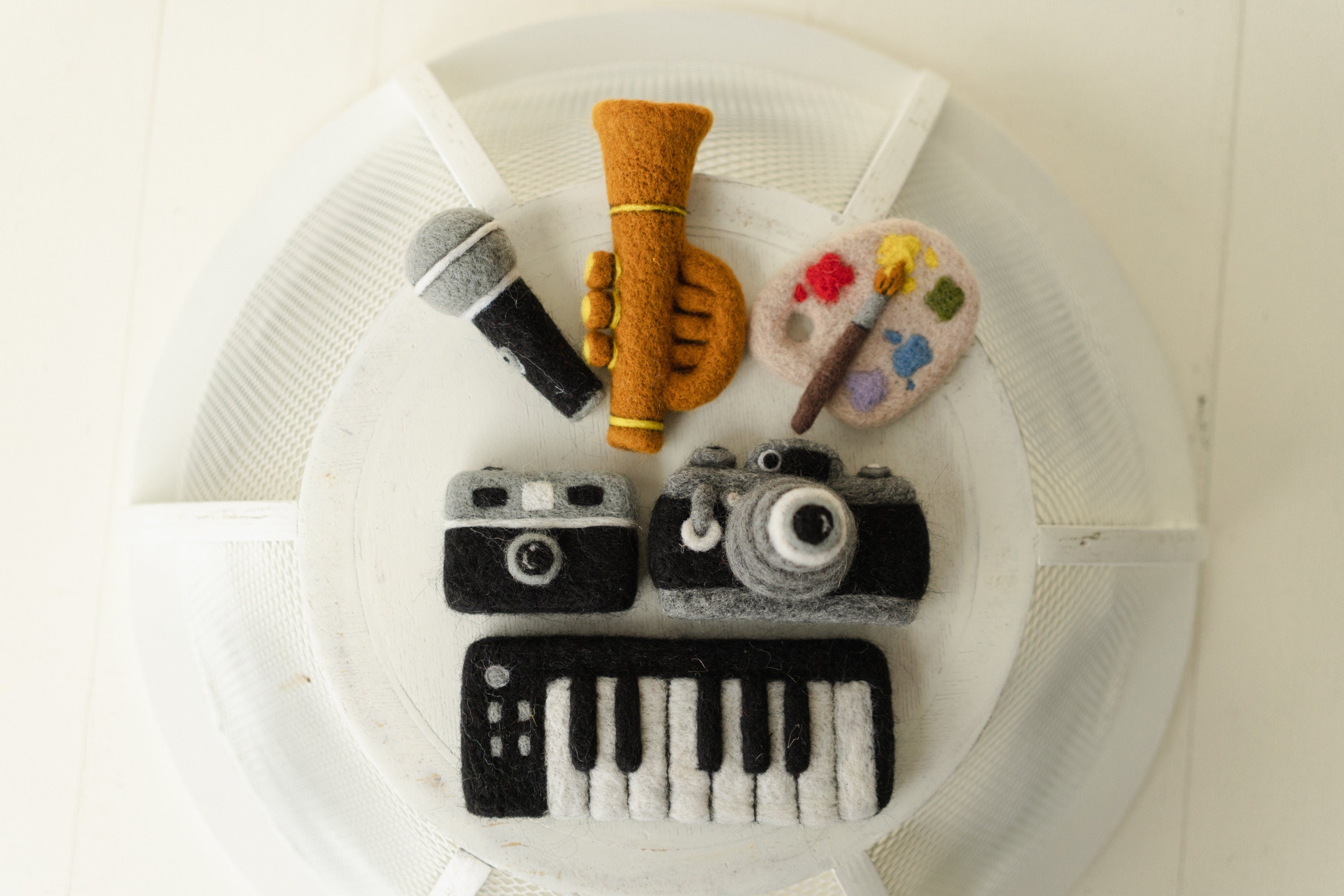 Hand-Felted Newborn Music Props Toy, Newborn Felted Microphone Toy,Needle Felted Camera Toy,Newborn Photography Props,Newborn Photo Camera