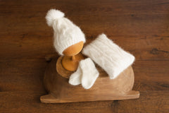 Newborn Cable Knitted Hat with Pom Pom, Newborn Coming Home Outfit, Newborn Posing Pillow,Newborn Knitted Outfit,Newborn Photography Props