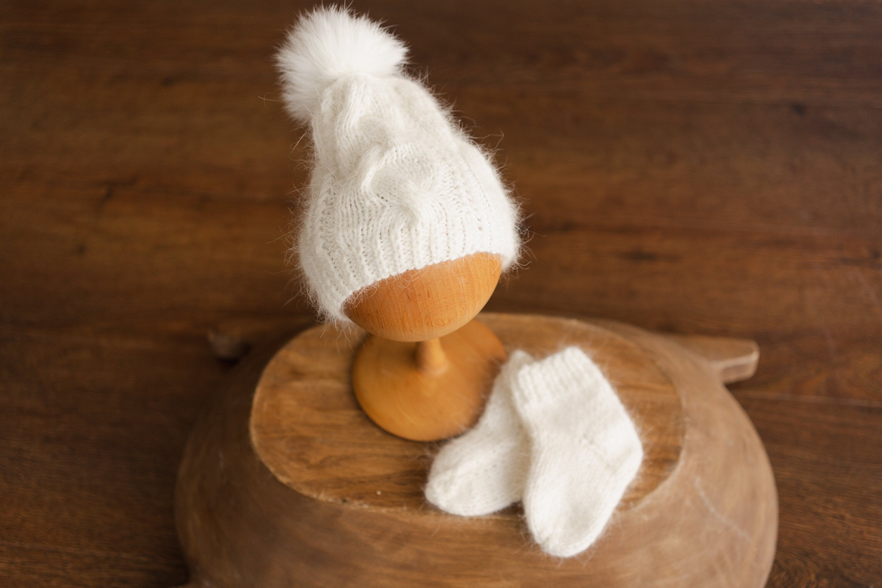 Newborn Cable Knitted Hat with Pom Pom, Newborn Coming Home Outfit, Newborn Posing Pillow,Newborn Knitted Outfit,Newborn Photography Props