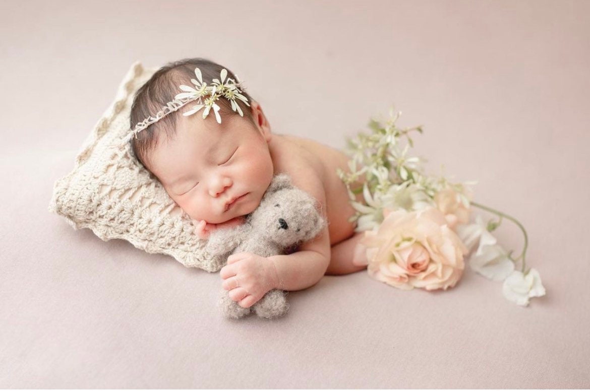 Crochet Newborn Outfit Girl Photography Props Set, Newborn Knitted Blanket, Newborn Posing Pillow, Newborn Crochet Layer,Baby Crochet Pillow