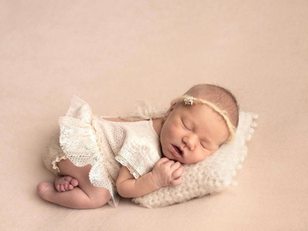 Newborn Knitted Pillow, Newborn Pillow, Newborn Photography Props, Newborn props for photography, Newborn posing pillow,Wool Knitted Pillow