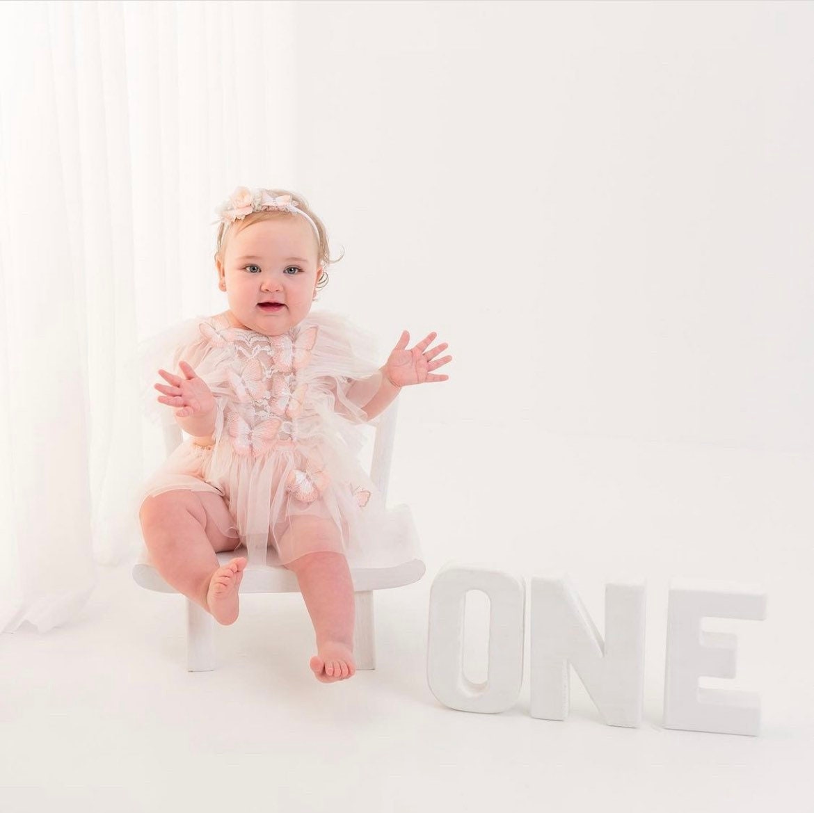 Newborn Wooden Chair and 'ONE' Letters Set, Cake Smash Props,Photography Props for Cake Smash and First Birthday Photos,Newborn Wooden Chair