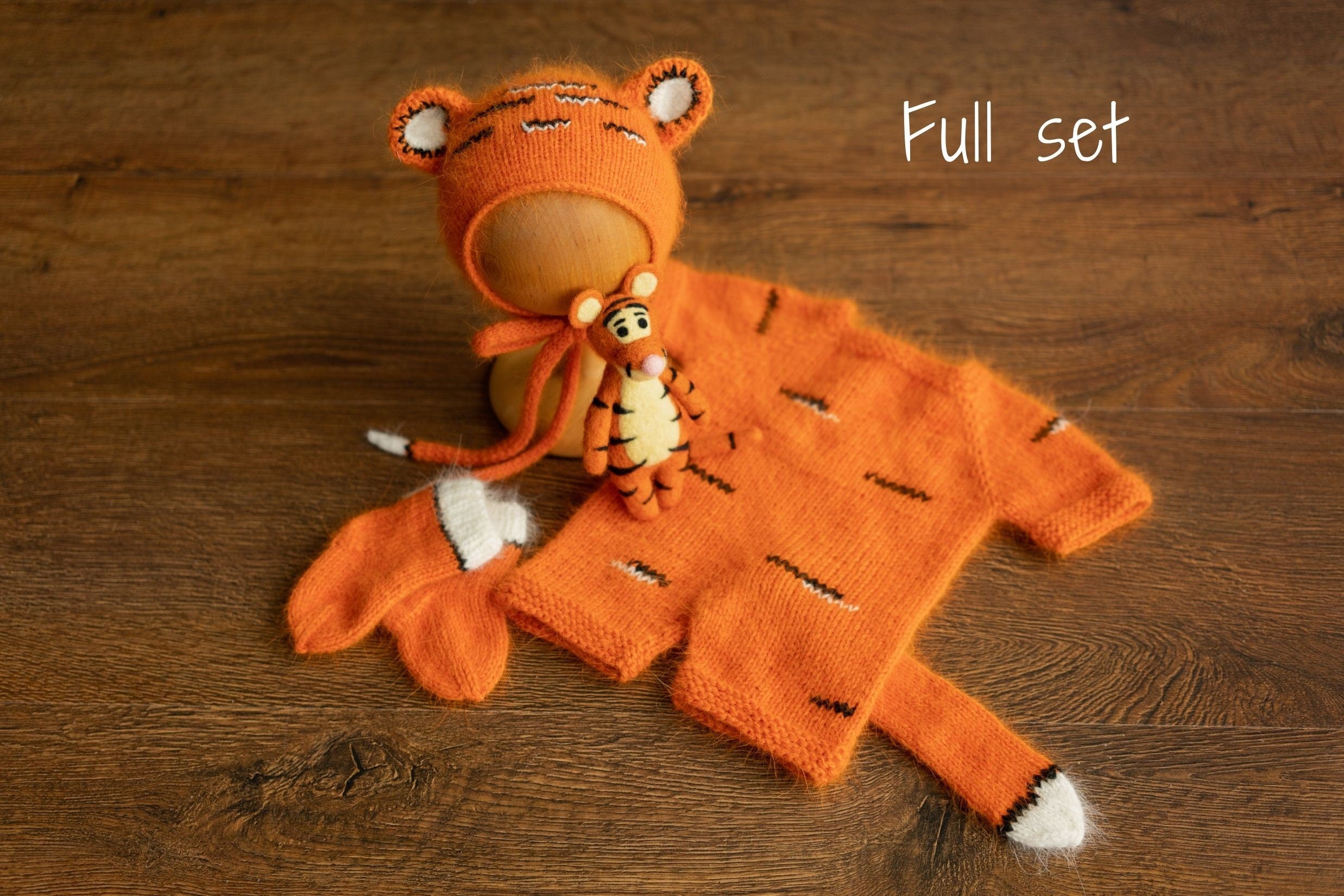 Tiger Newborn Knitted Outfit,Newborn Tiger Outfit,Newborn Photography props,Baby Tiger Costume,Newborn Felted Tiger Toy,Tiger Bonnet and Toy