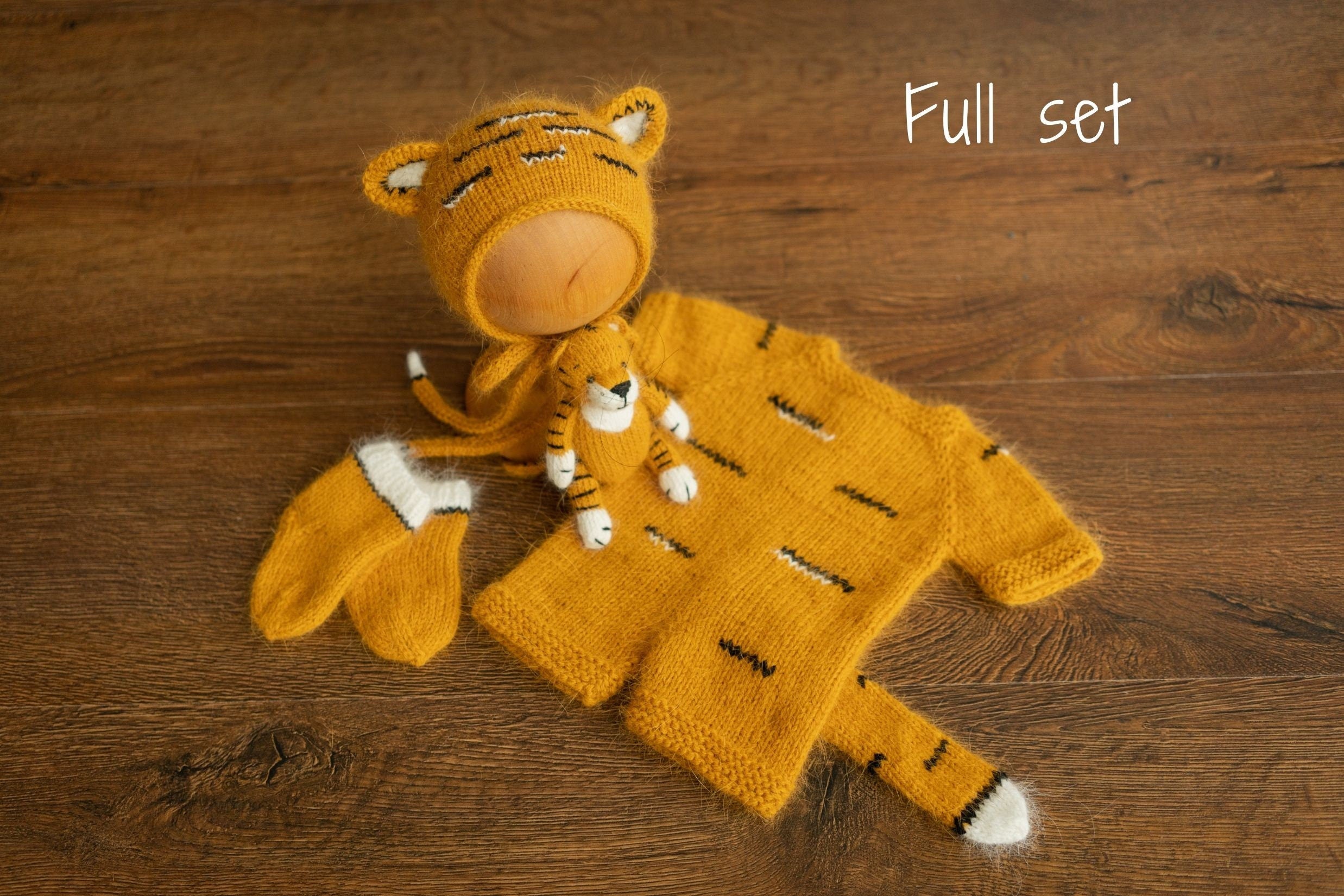 Tiger Newborn Knitted Outfit,Newborn Tiger Outfit,Newborn Photography props,Baby Tiger Costume,Newborn Felted Tiger Toy,Tiger Bonnet and Toy