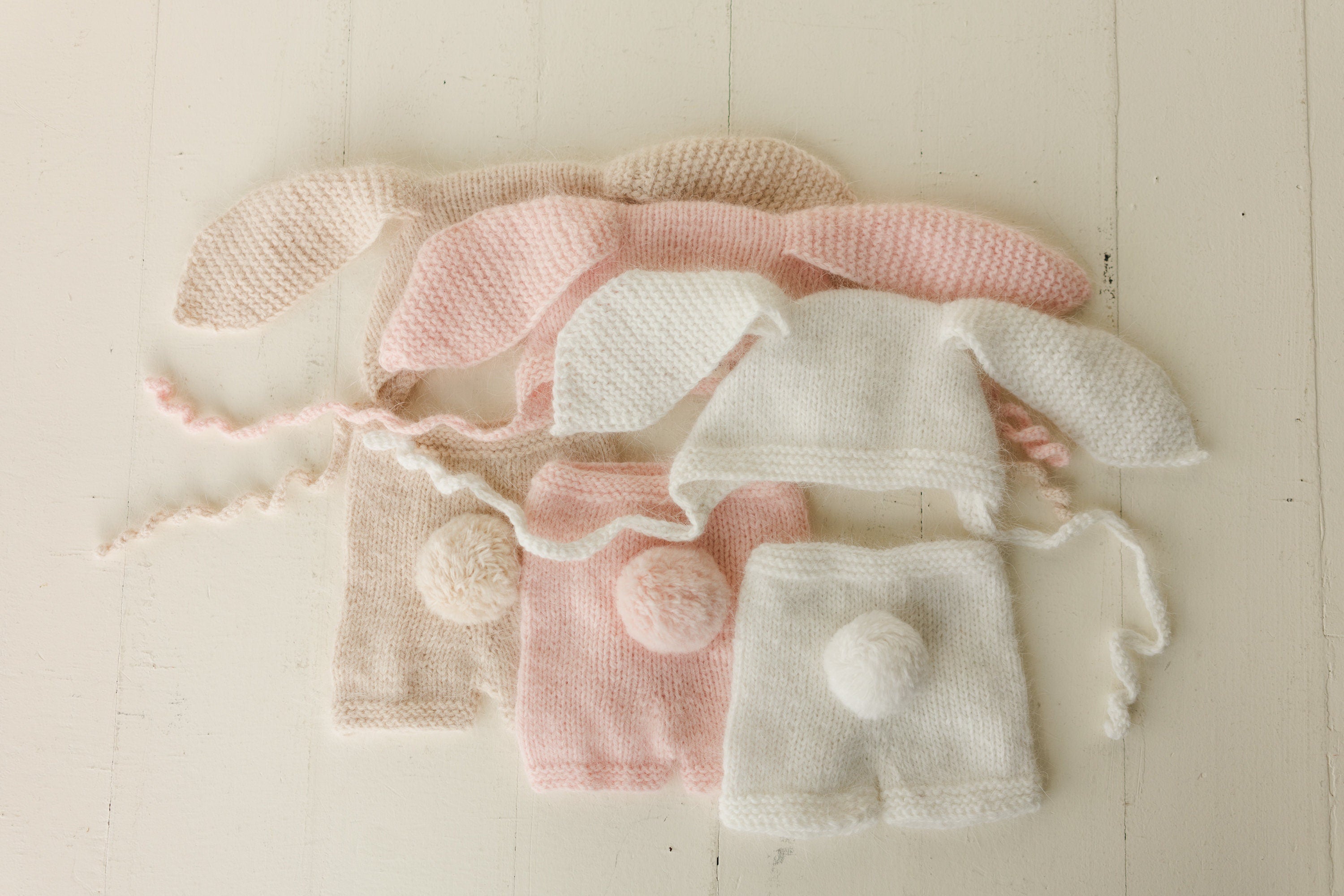 Angora Wool Knitted Baby Shorts with Bunny Tail – Newborn Rabbit Outfit Prop