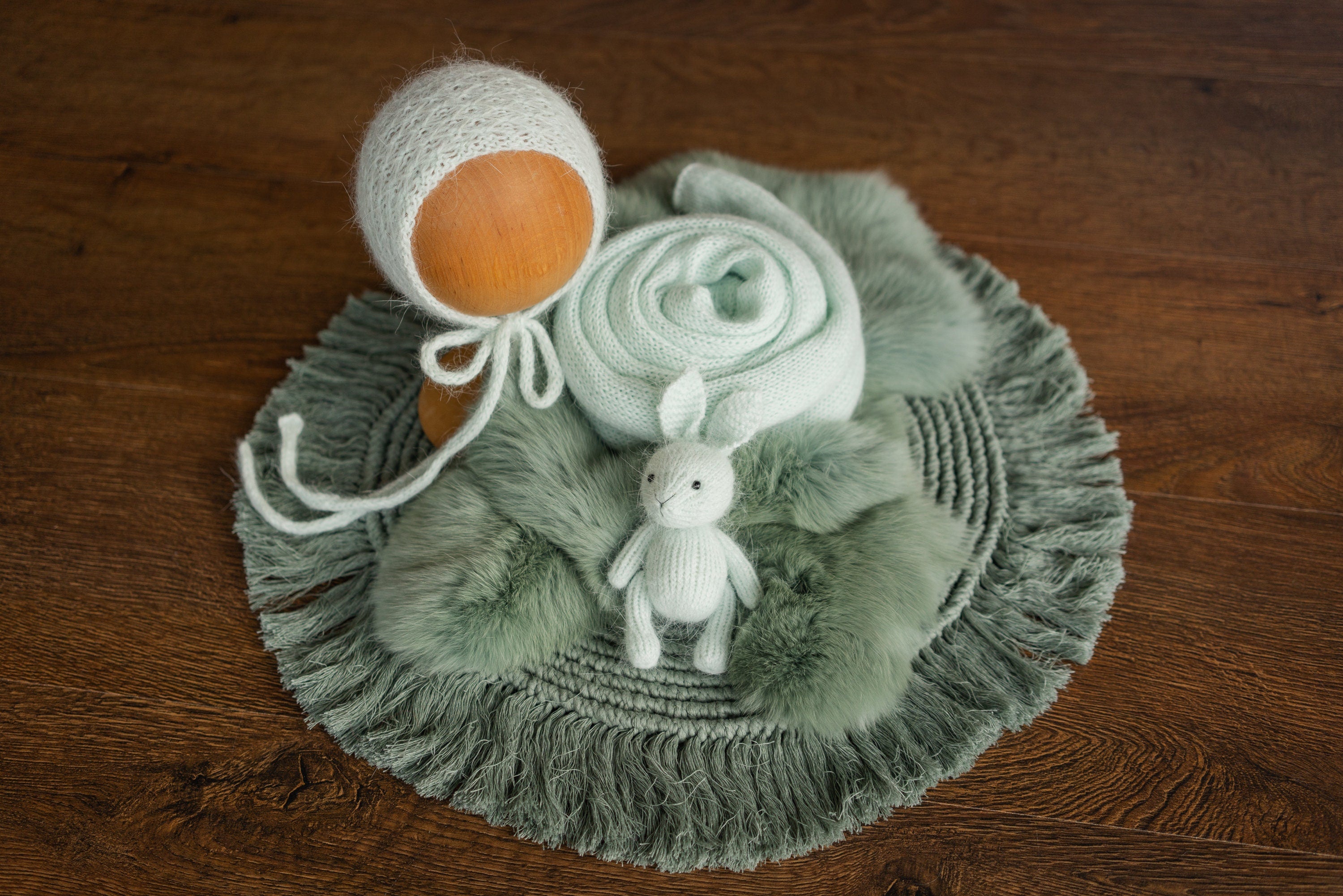 Sage Newborn Photography Props Set, Newborn Round Macrame Rug, Newborn Knitted Wrap and Bonnet, Newborn Fur Rug, Newborn Knitted Bonnet