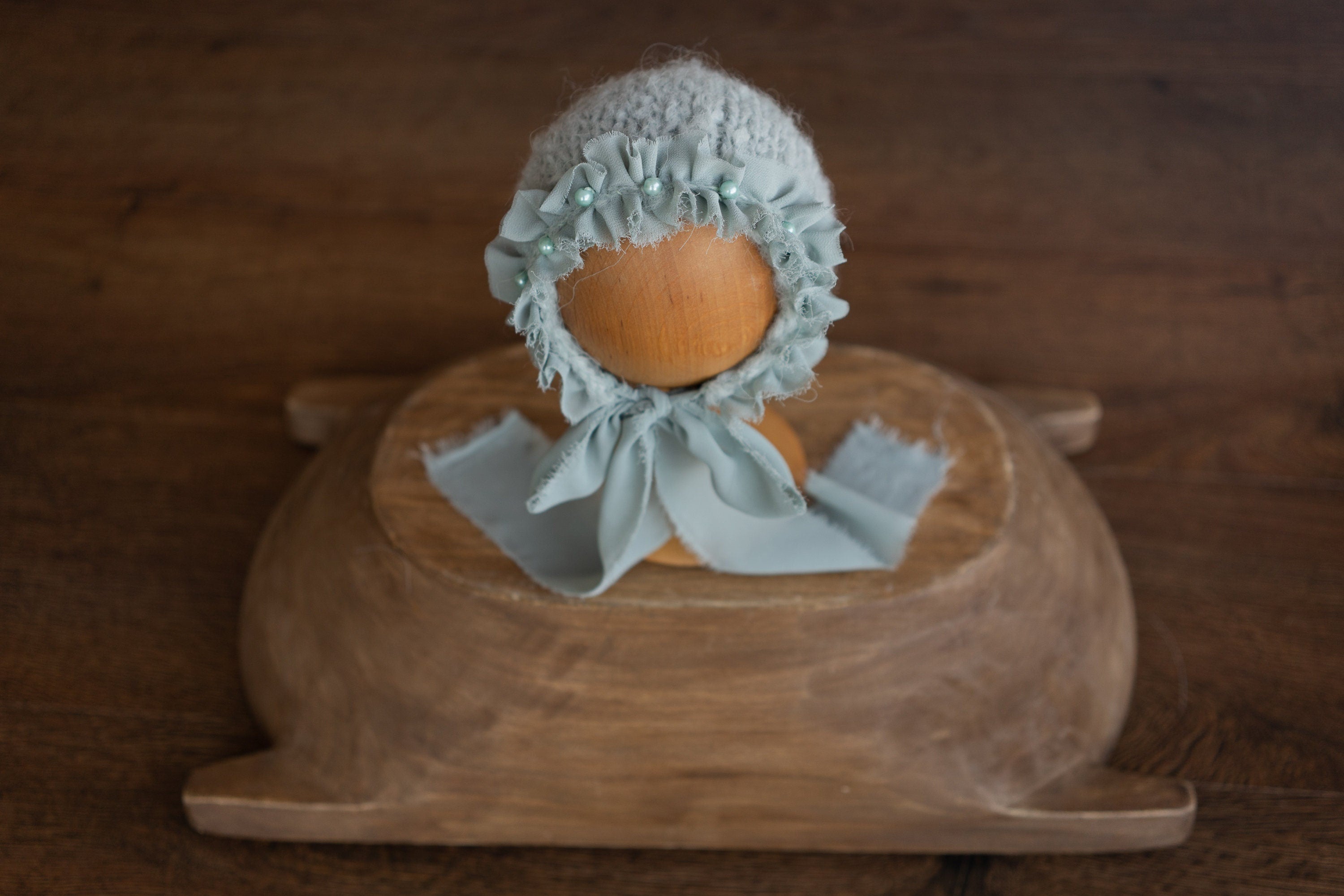 Newborn Knitted Bonnet with Pearls and Chiffon Ties, Newborn Girl Outfit, Newborn Girl Bonnet, Newborn Photography Props for Girl, Girl Hat