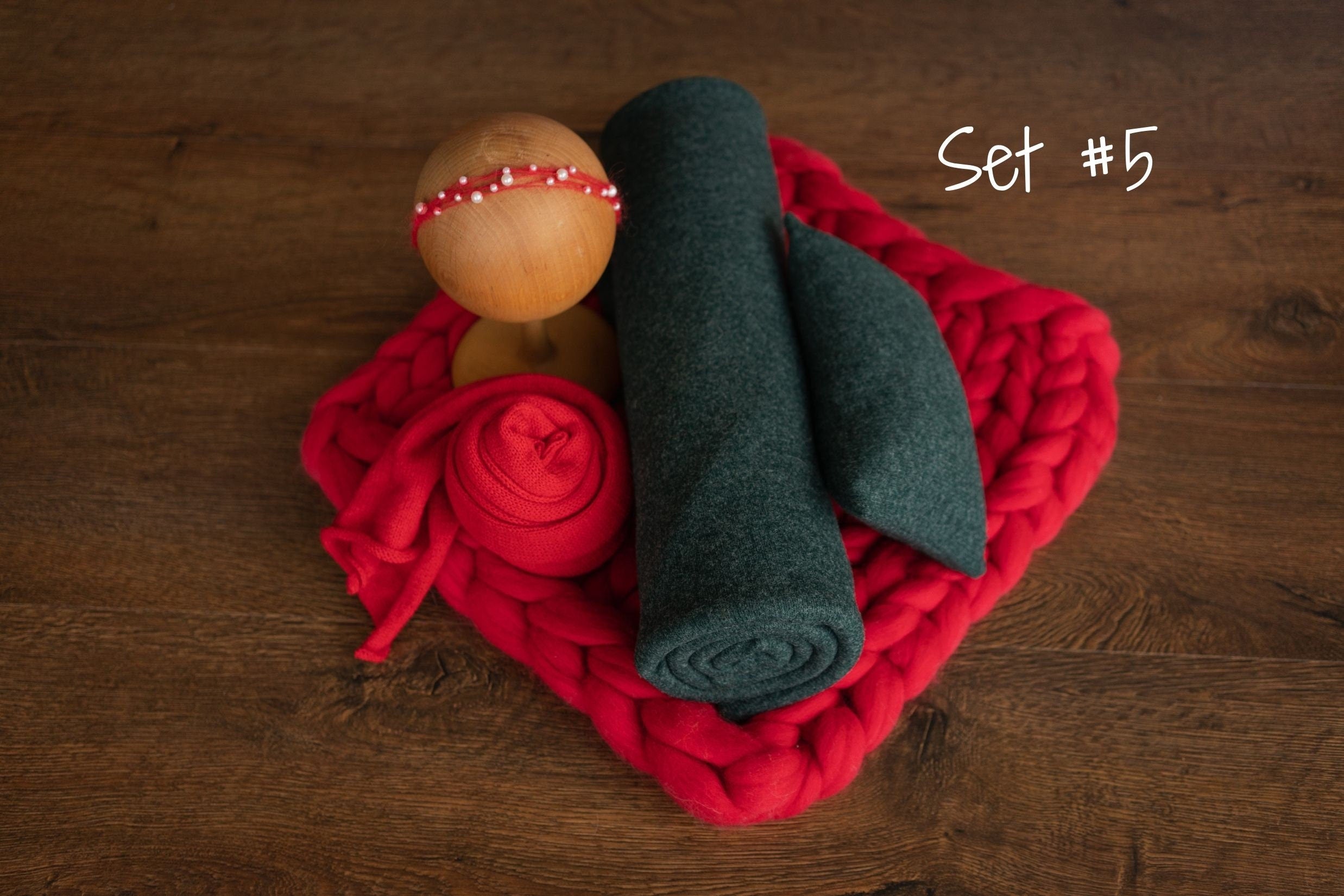 Christmas Newborn Photography Props, Newborn Merino Wool Blanket, Newborn Posing Pillow, Newborn Christmas Outfit, Newborn Fabric Backdrop