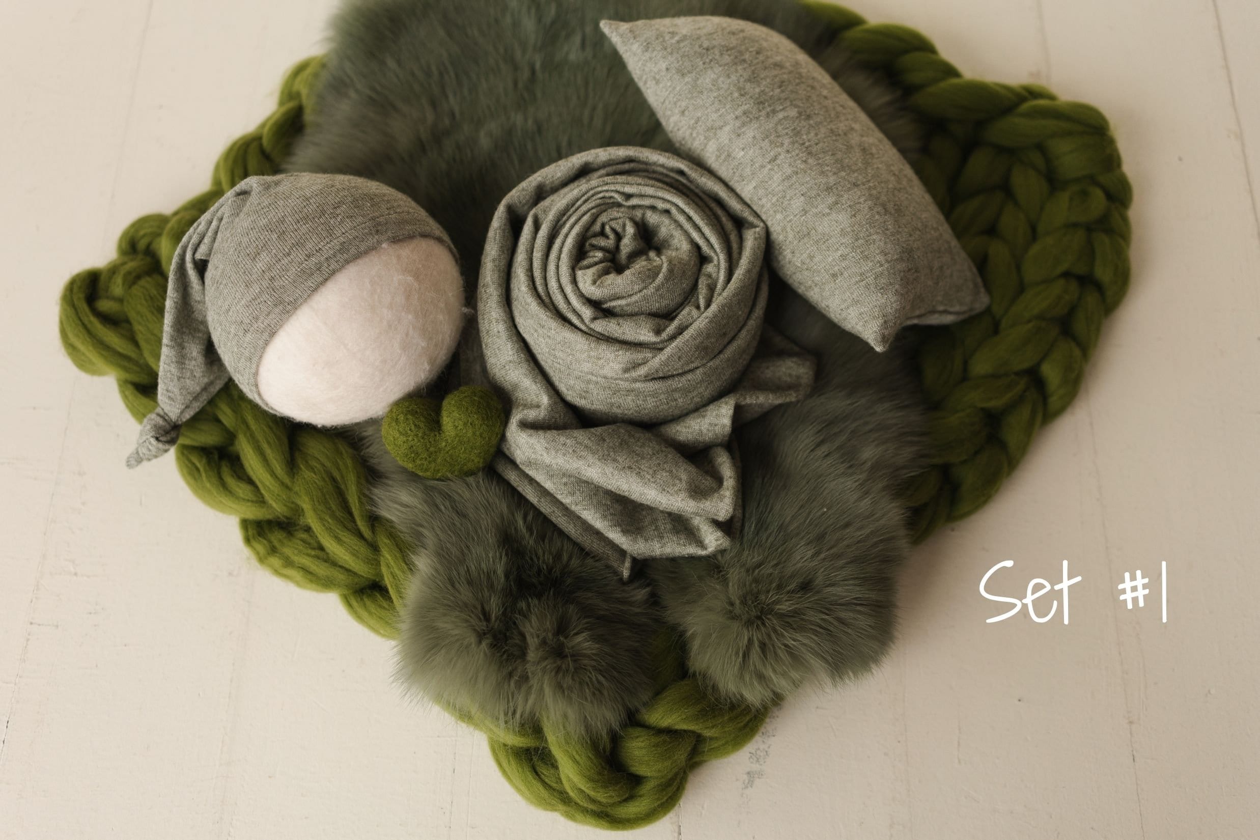 Green Newborn Photography Props, Newborn Merino Wool Blanket, Newborn Posing Fabric, Newborn Posing Pillow, Newborn Sleep Hat, Newborn Wrap