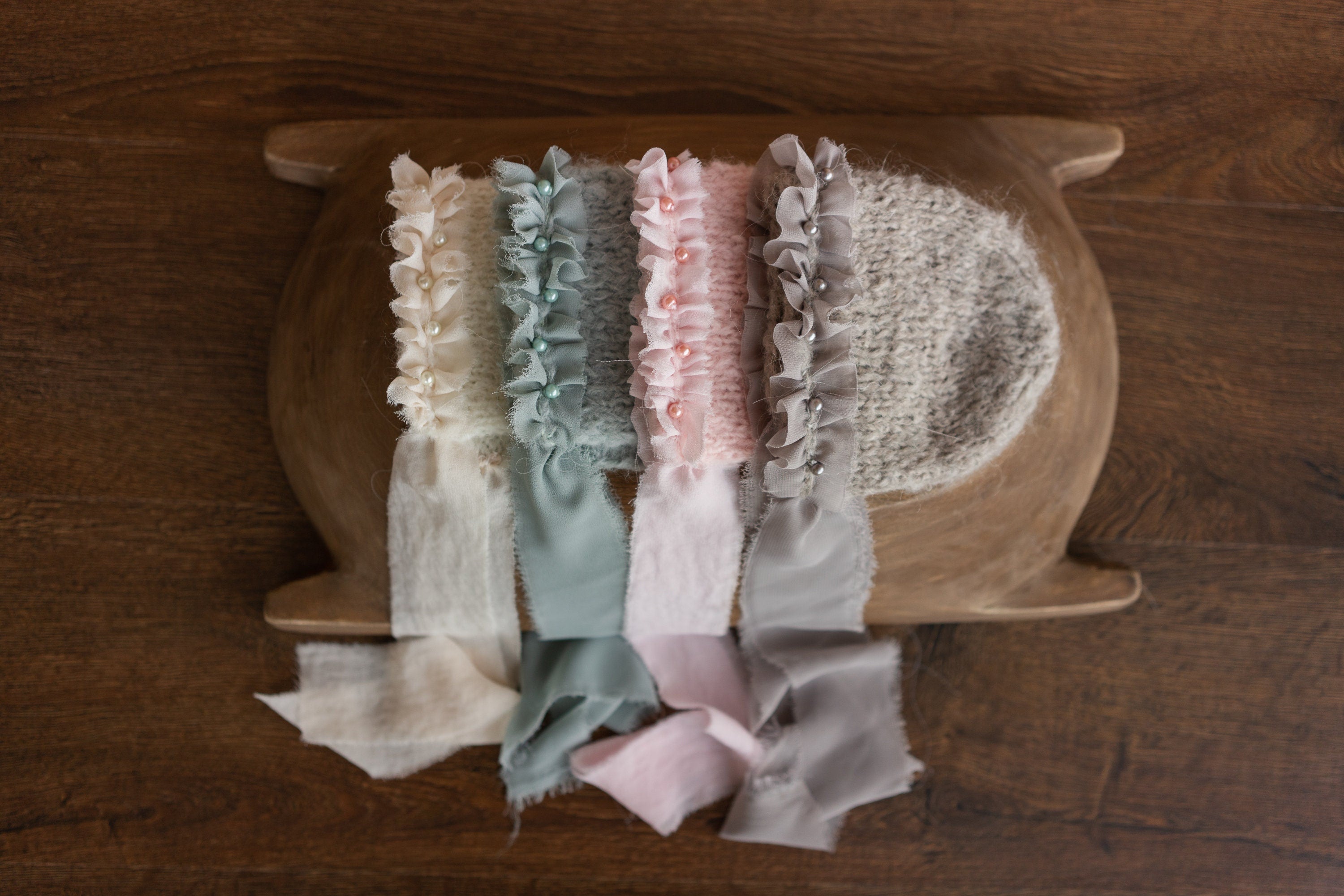 Newborn Knitted Bonnet with Pearls and Chiffon Ties, Newborn Girl Outfit, Newborn Girl Bonnet, Newborn Photography Props for Girl, Girl Hat