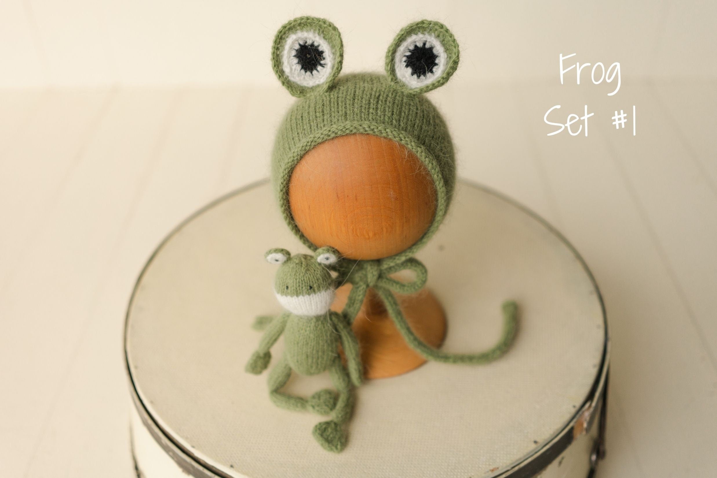 Newborn Animal Hat with Toy, Newborn Knitted Outfit, Newborn Animal Outfit, Newborn Photography Props, Newborn Giraffe Outfit, Newborn Panda