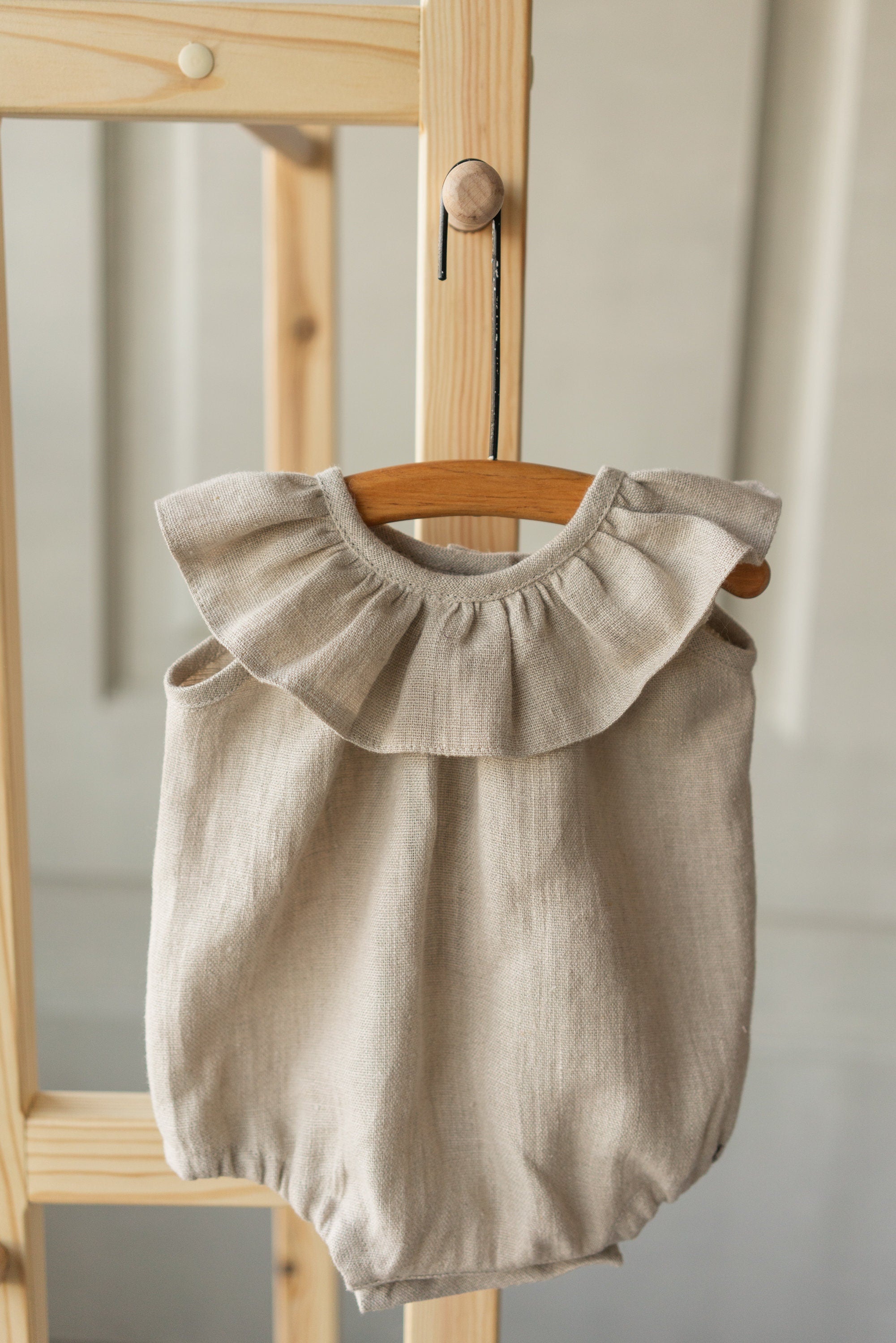 Baby Girl Linen Romper with Newborn Posing Pillow, Linen Baby Romper, Newborn Girl Coming Home outfit, Newborn Photography Outfit Girl