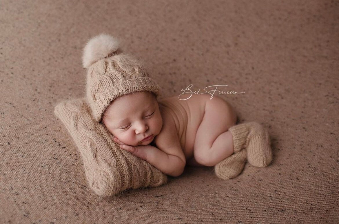 Newborn Cable Knitted Hat with Pom Pom, Newborn Coming Home Outfit, Newborn Posing Pillow,Newborn Knitted Outfit,Newborn Photography Props