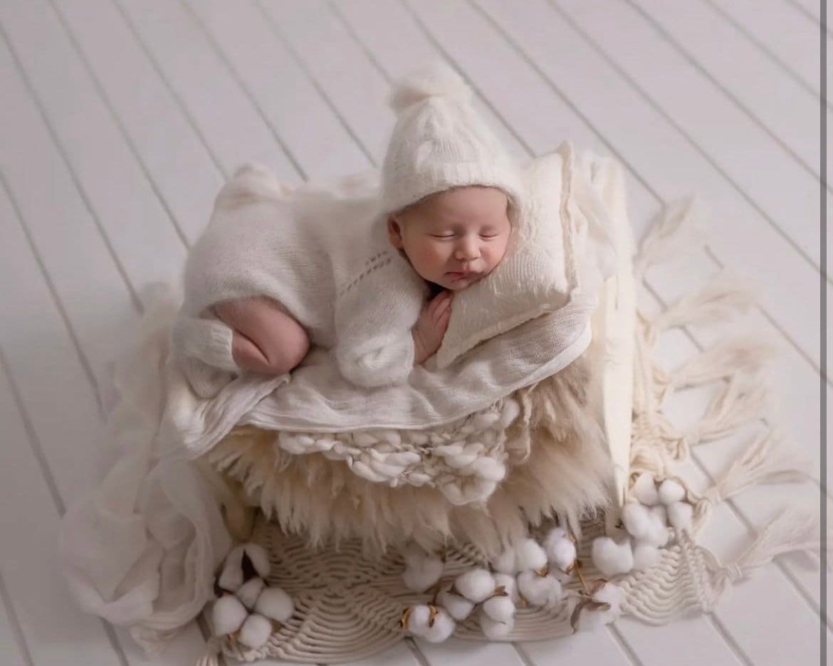 Newborn Cable Knitted Outfit, Newborn Coming Home Outfit,Newborn Cable Knit Hat,Newborn Knitted Outfit,Newborn Photography Props,Pom Pom Hat