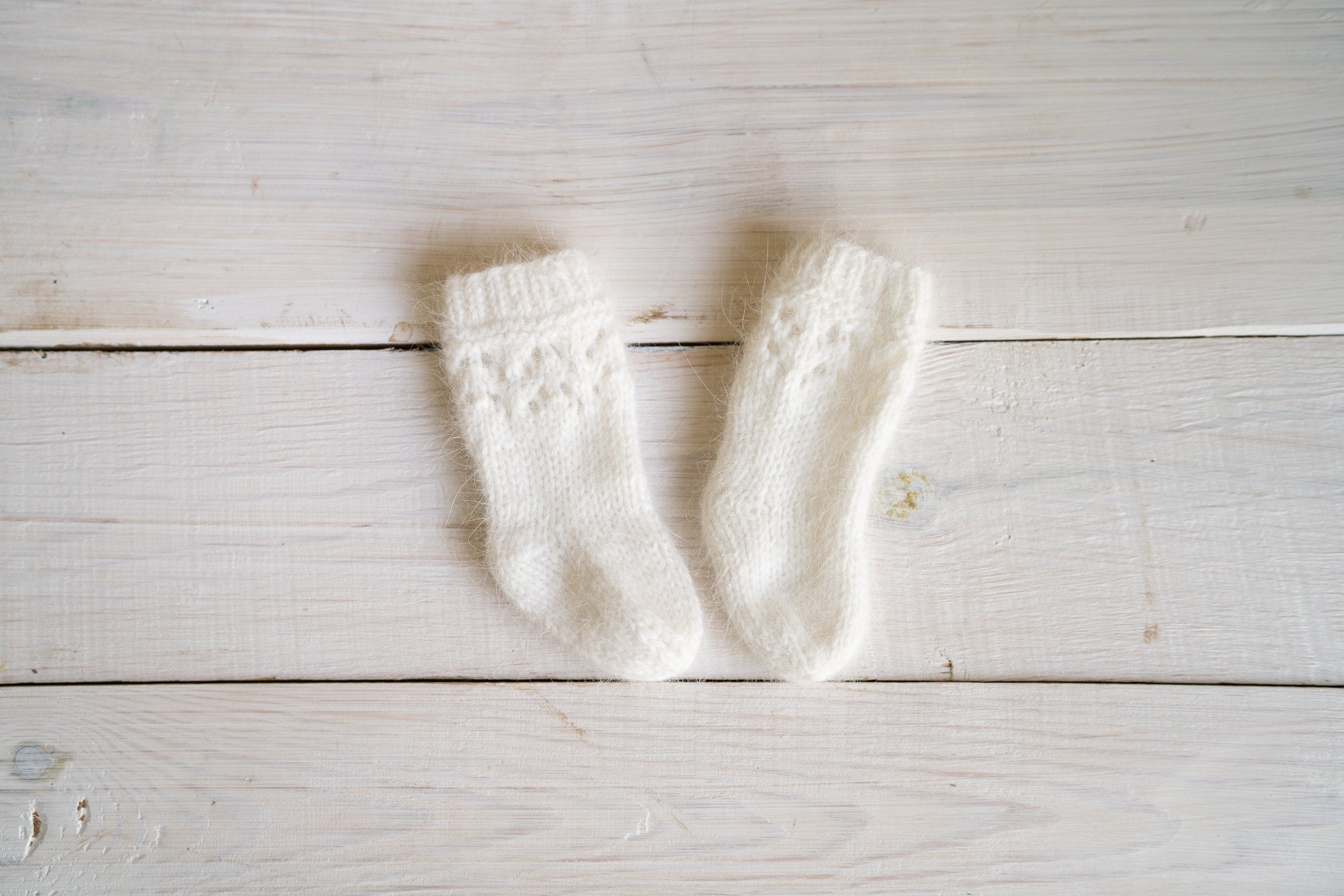 Newborn Knitted Romper for Girl with Bow Headband and Knit Socks, Newborn Girl Coming Home Outfit,Newborn Knitted Outfit,Newborn Photo Props