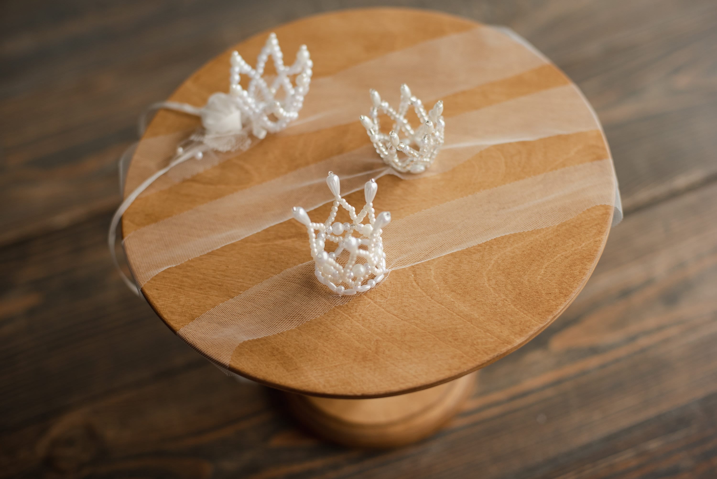 Newborn Crown Headband Girl, Newborn Headband for Photography, Newborn girl headband with pearl, Newborn photography prop, Newborn Tieback