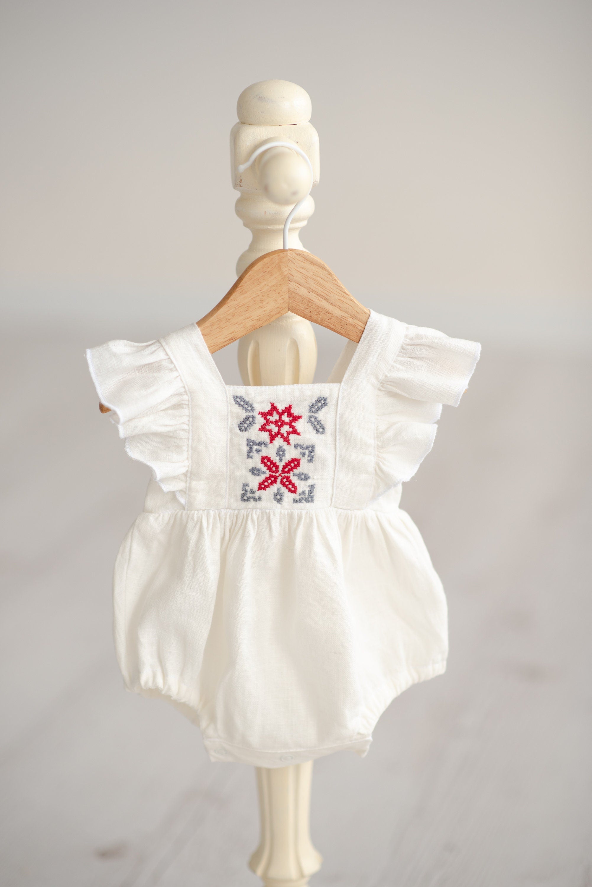 Newborn Ukrainian Vyshyvanka Dress, Newborn Linen Romper, Baby Embroidered Boho Romper, Newborn Coming Home outfit, Linen Baptism Romper