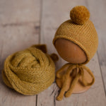 Soft mohair newborn wrap and bonnet – cozy and stretchy photo set