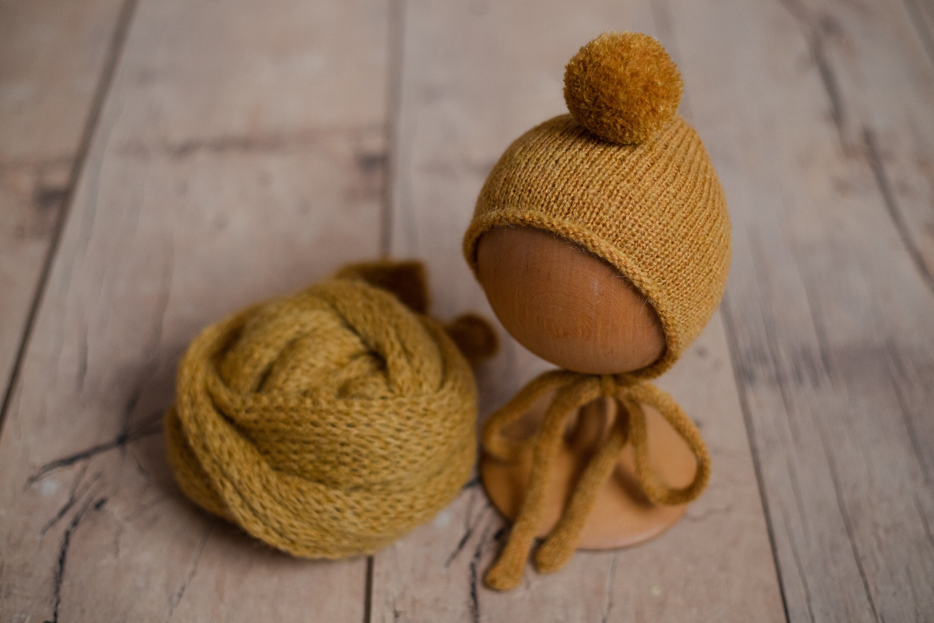 Soft mohair newborn wrap and bonnet – cozy and stretchy photo set