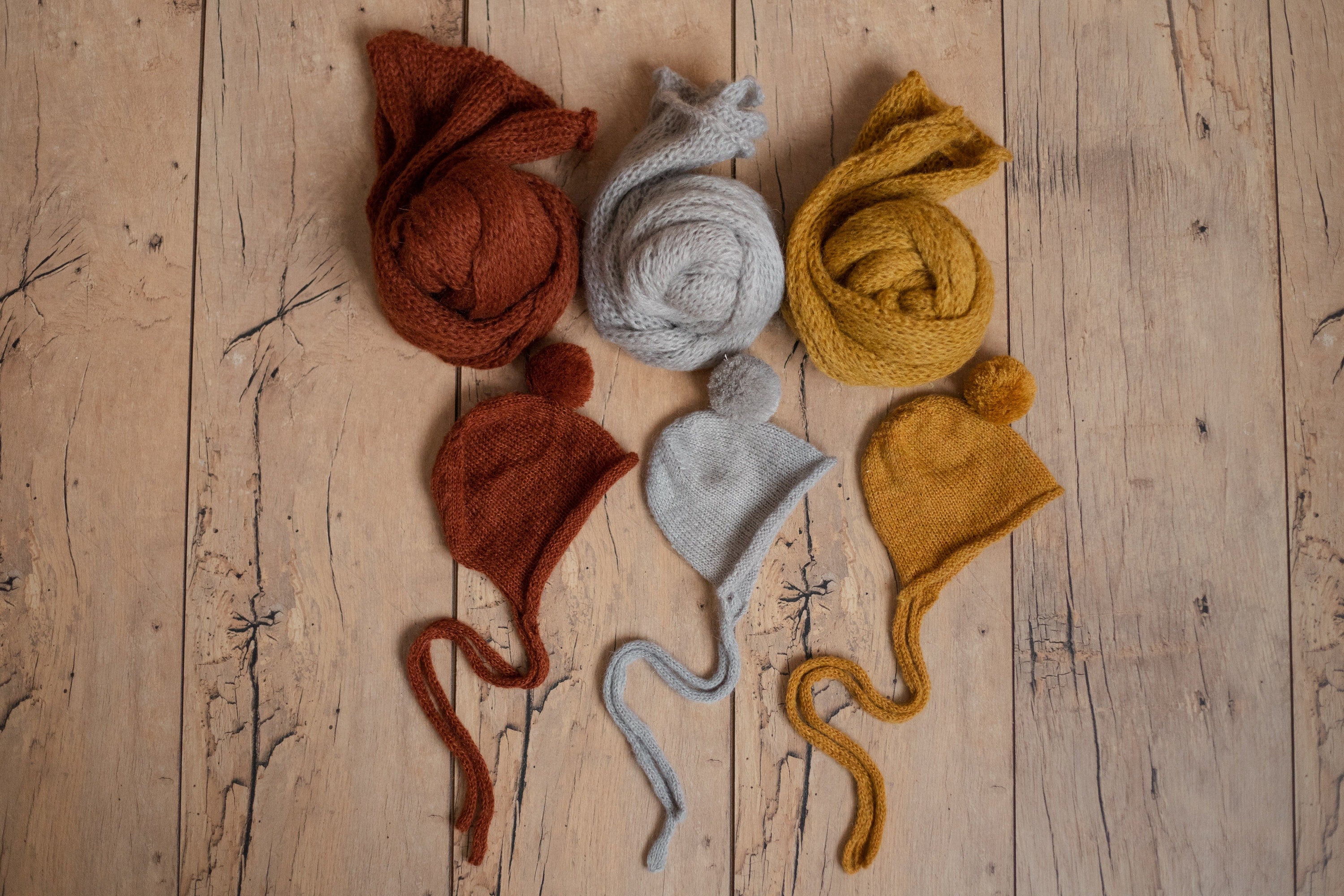 Soft mohair newborn wrap and bonnet – cozy and stretchy photo set