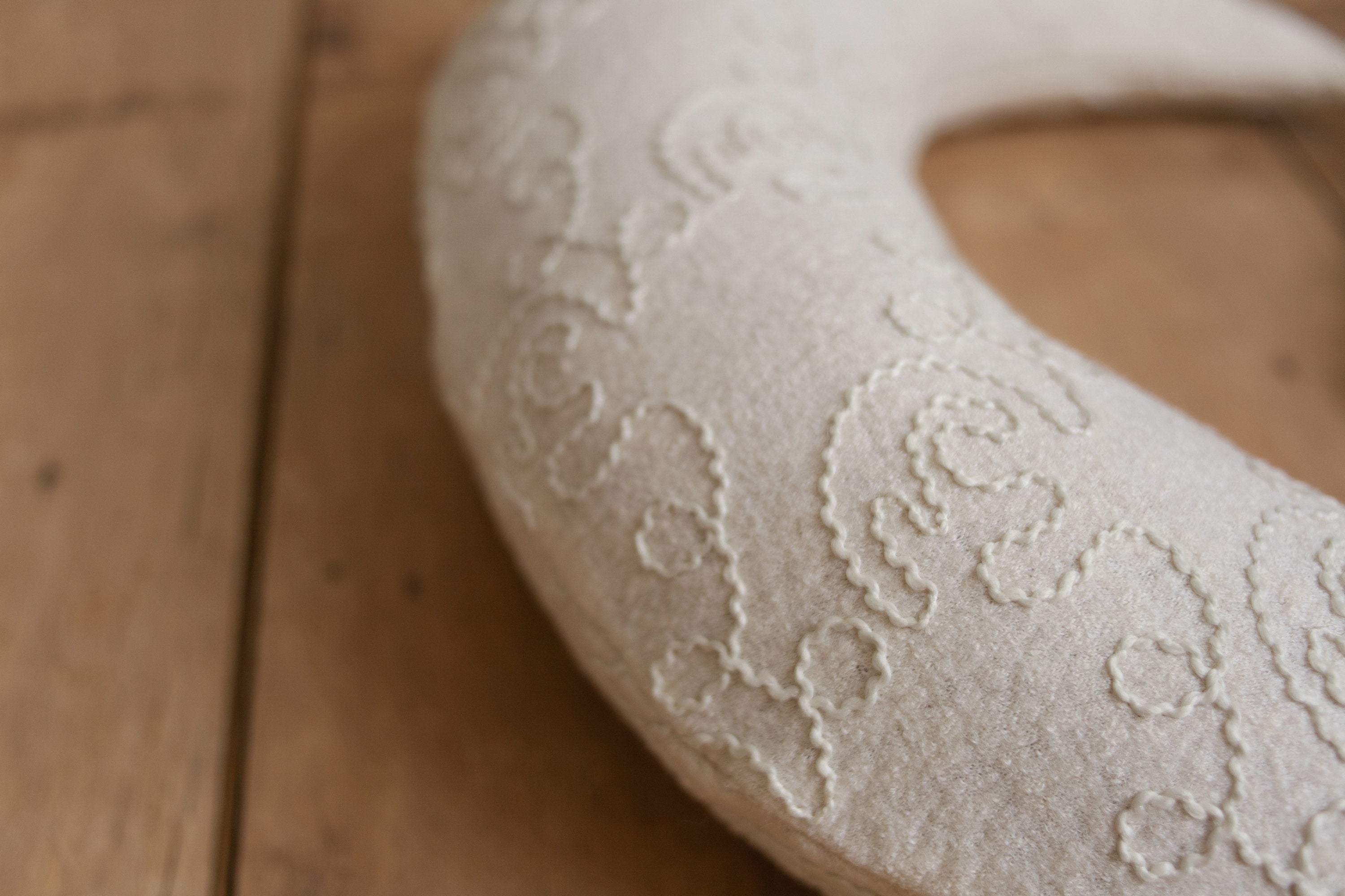 Removable Newborn Moon Pillow with Beanbag Backdrop, Newborn Posing Pillow, Newborn Posing Fabric Backdrop, Newborn Props for Photography