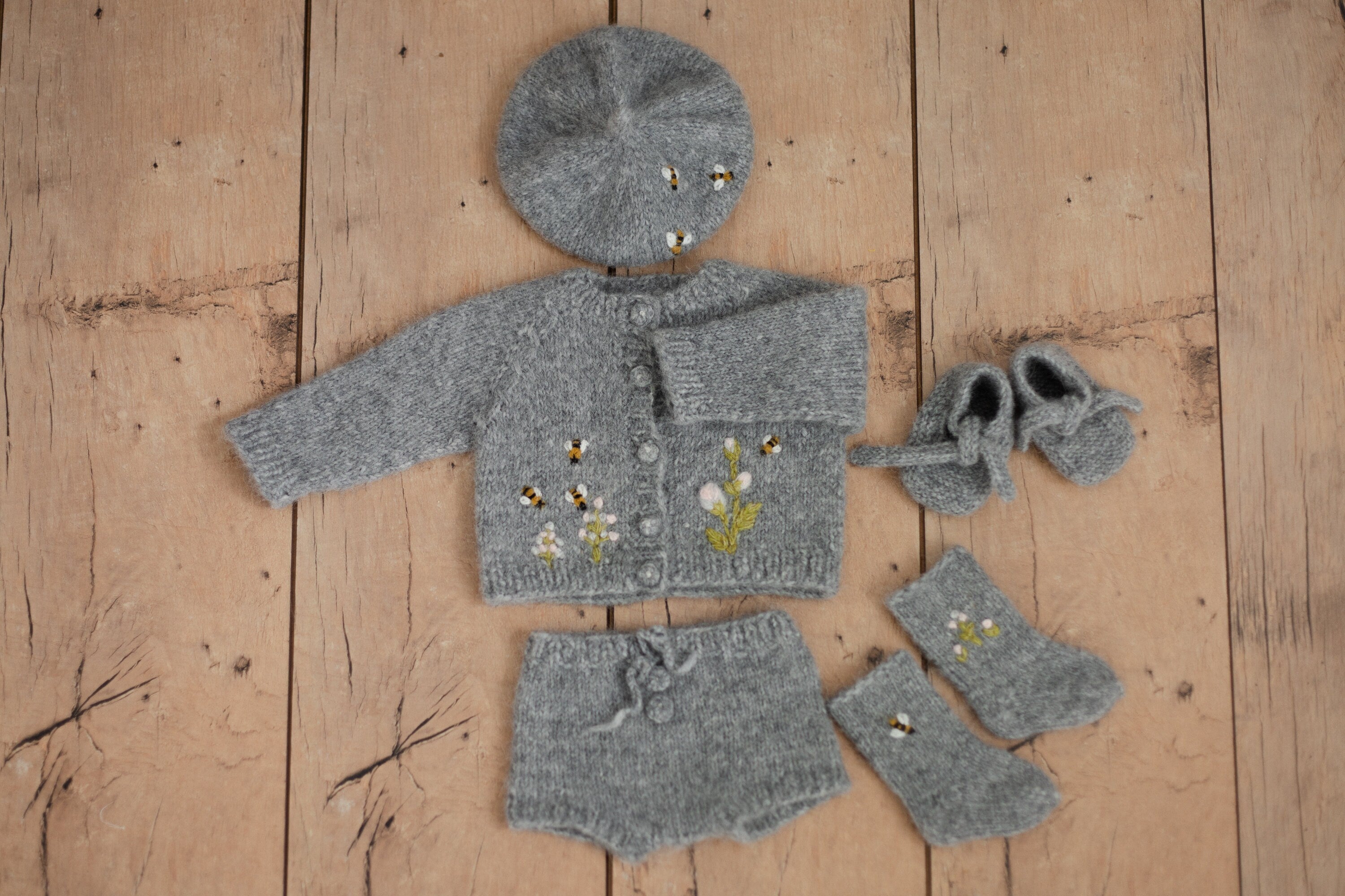 Baby Knit Outfit Embroidered, Newborn coming home outfit for Girl, Hand Embroidered Knit Romper, Cardigan Set Baby Outfit, Newborn Knit Prop