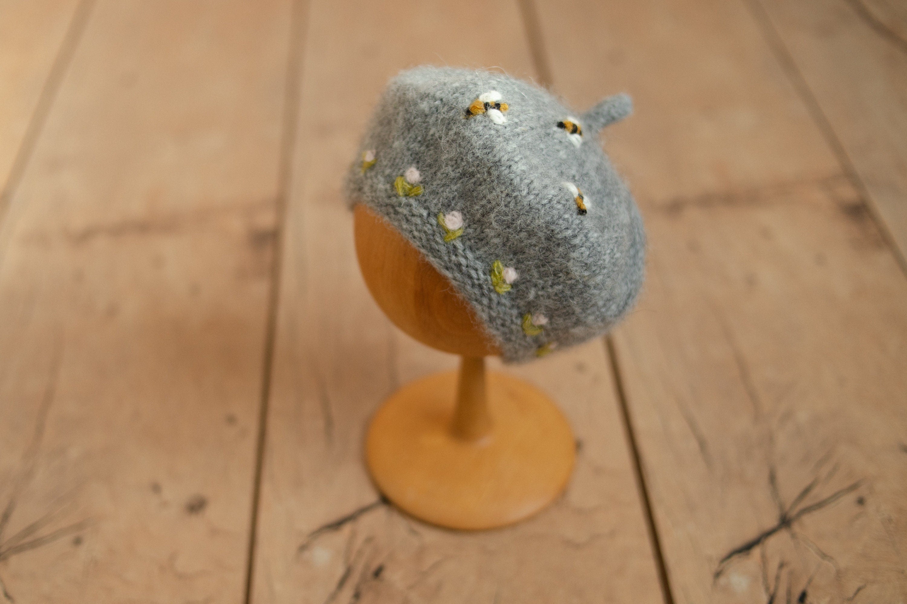 Baby Knit Outfit Embroidered, Newborn coming home outfit for Girl, Hand Embroidered Knit Romper, Cardigan Set Baby Outfit, Newborn Knit Prop