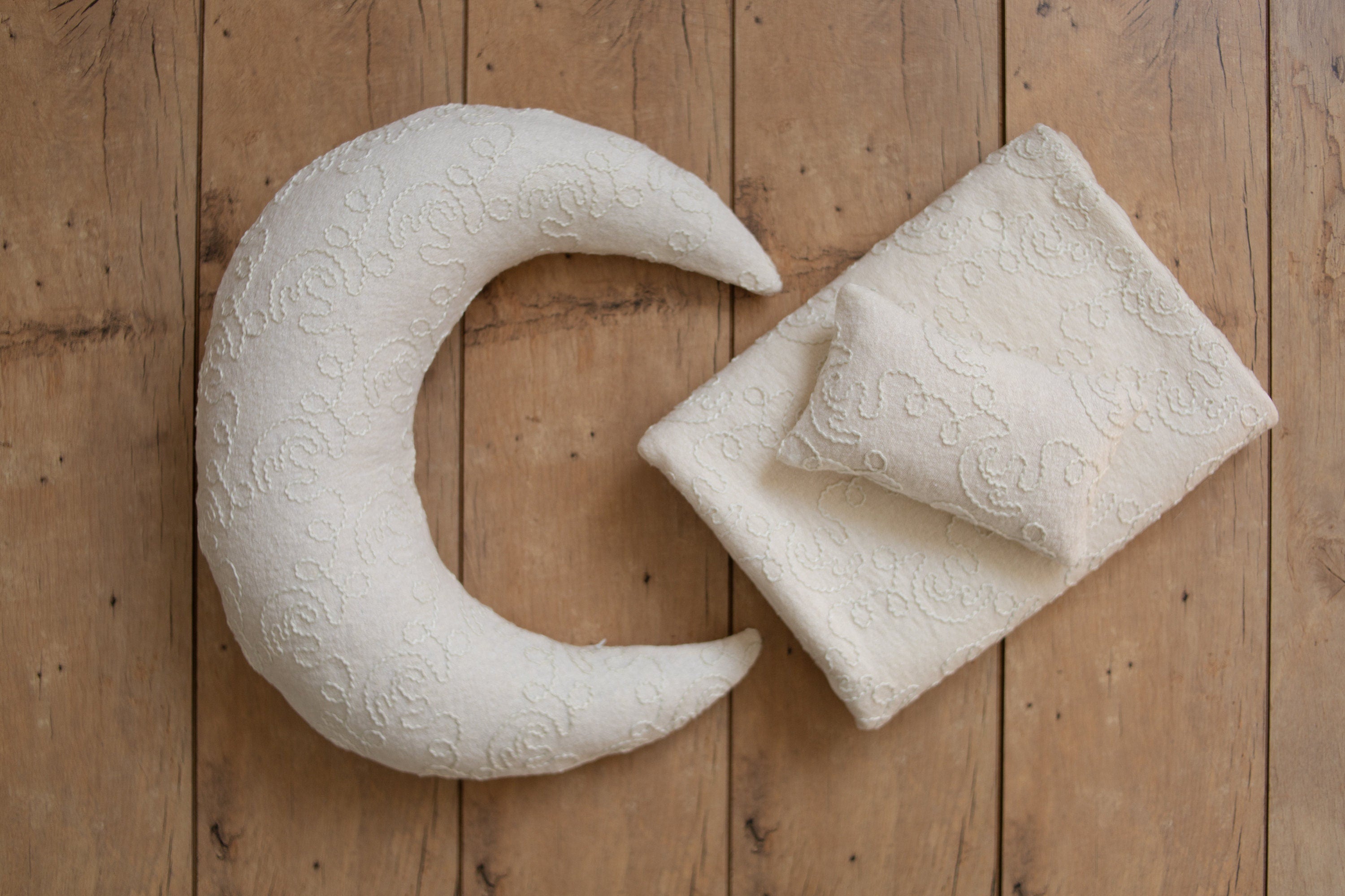 Removable Newborn Moon Pillow with Beanbag Backdrop, Newborn Posing Pillow, Newborn Posing Fabric Backdrop, Newborn Props for Photography