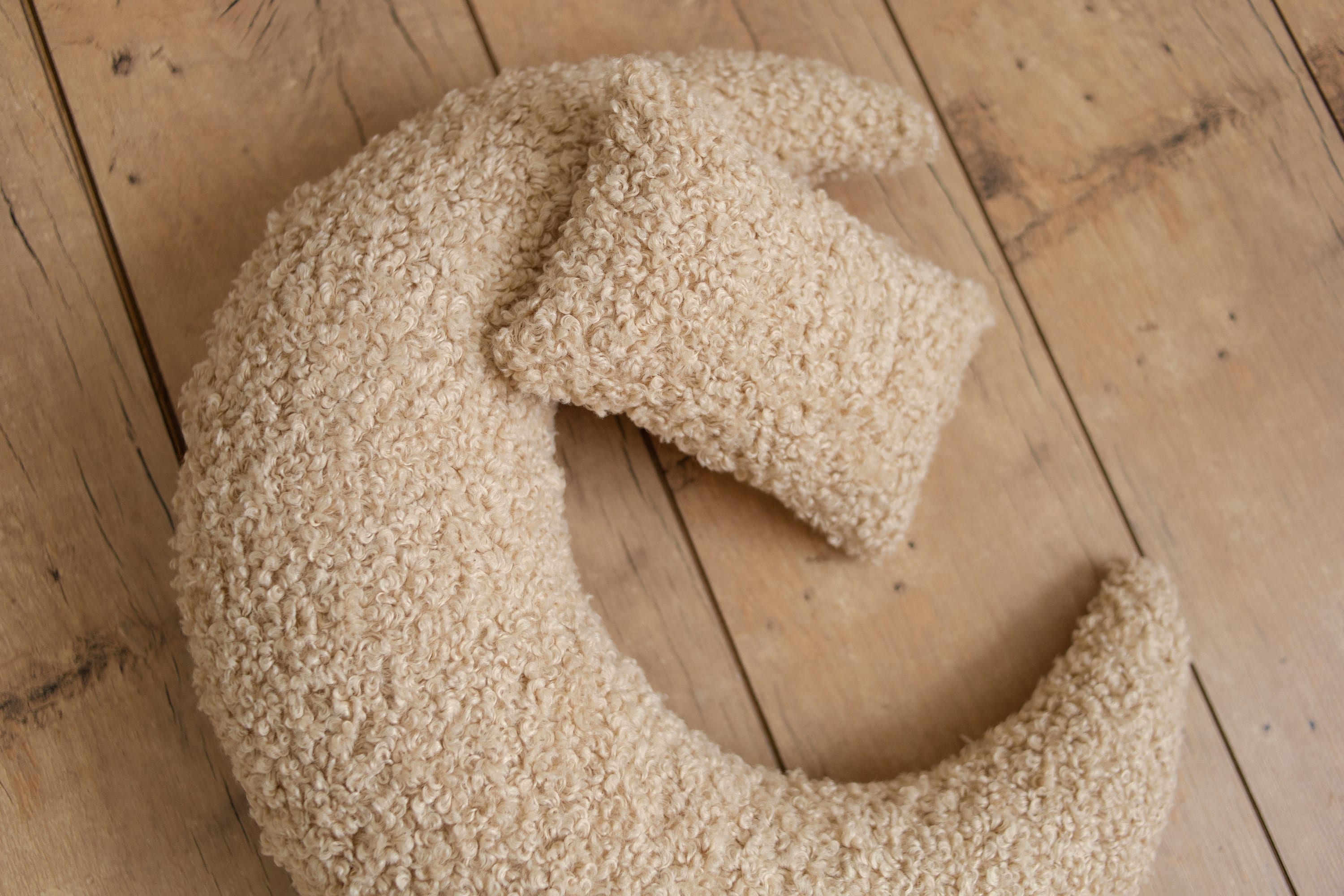 Removable Newborn Moon Pillow Props for Newborn Photography, Newborn Photography Moon Prop Set, Newborn Posing Pillow, Curly Faux Fur Fabric