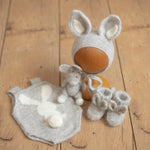 Newborn Bunny Outfit Socks, Newborn Rabbit Socks, Newborn Photography props, Newborn Knit Booties, Rabbit Newborn Outfit, Knit Bunny Socks