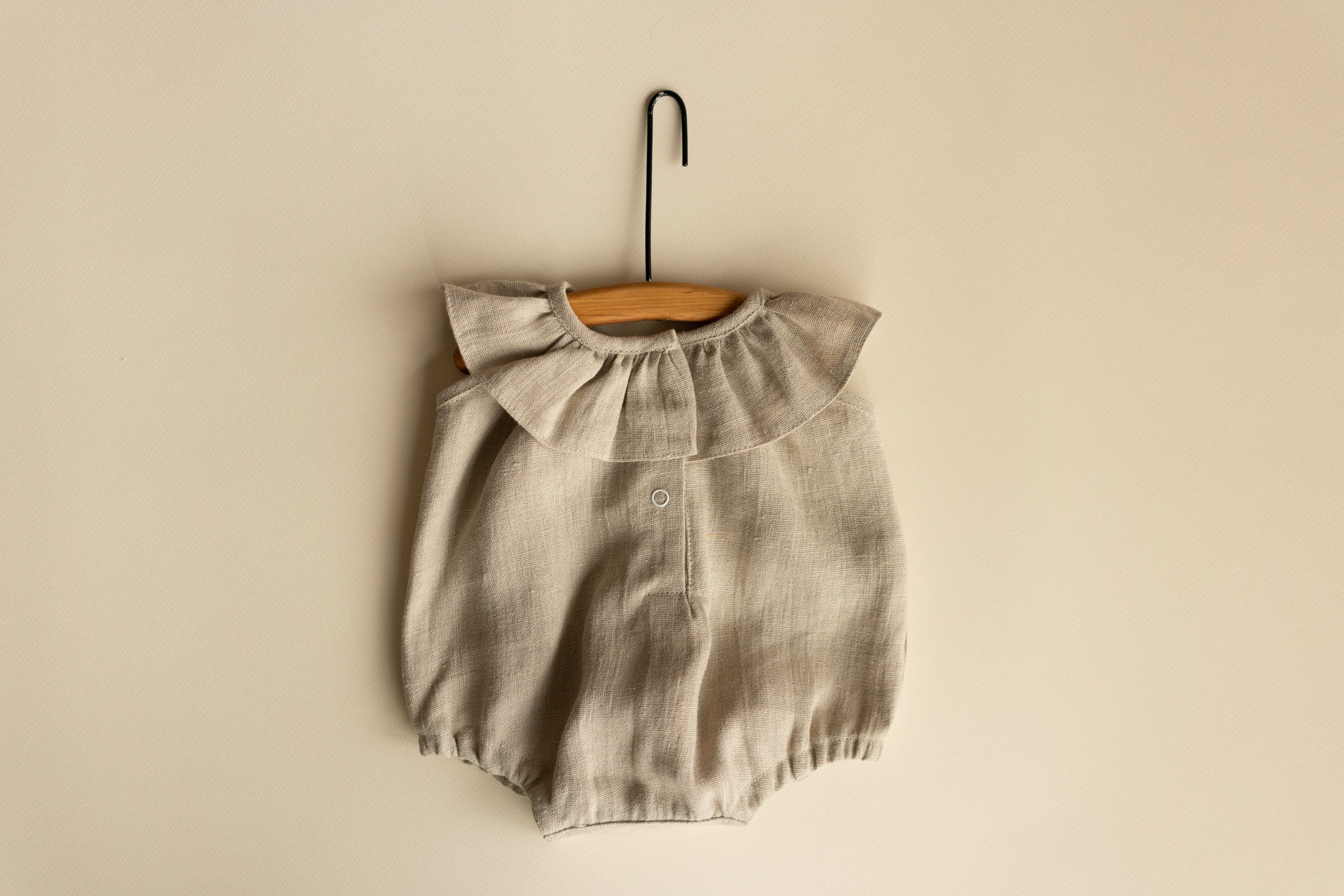 Baby Girl Linen Romper with Newborn Posing Pillow, Linen Baby Romper, Newborn Girl Coming Home outfit, Newborn Photography Outfit Girl