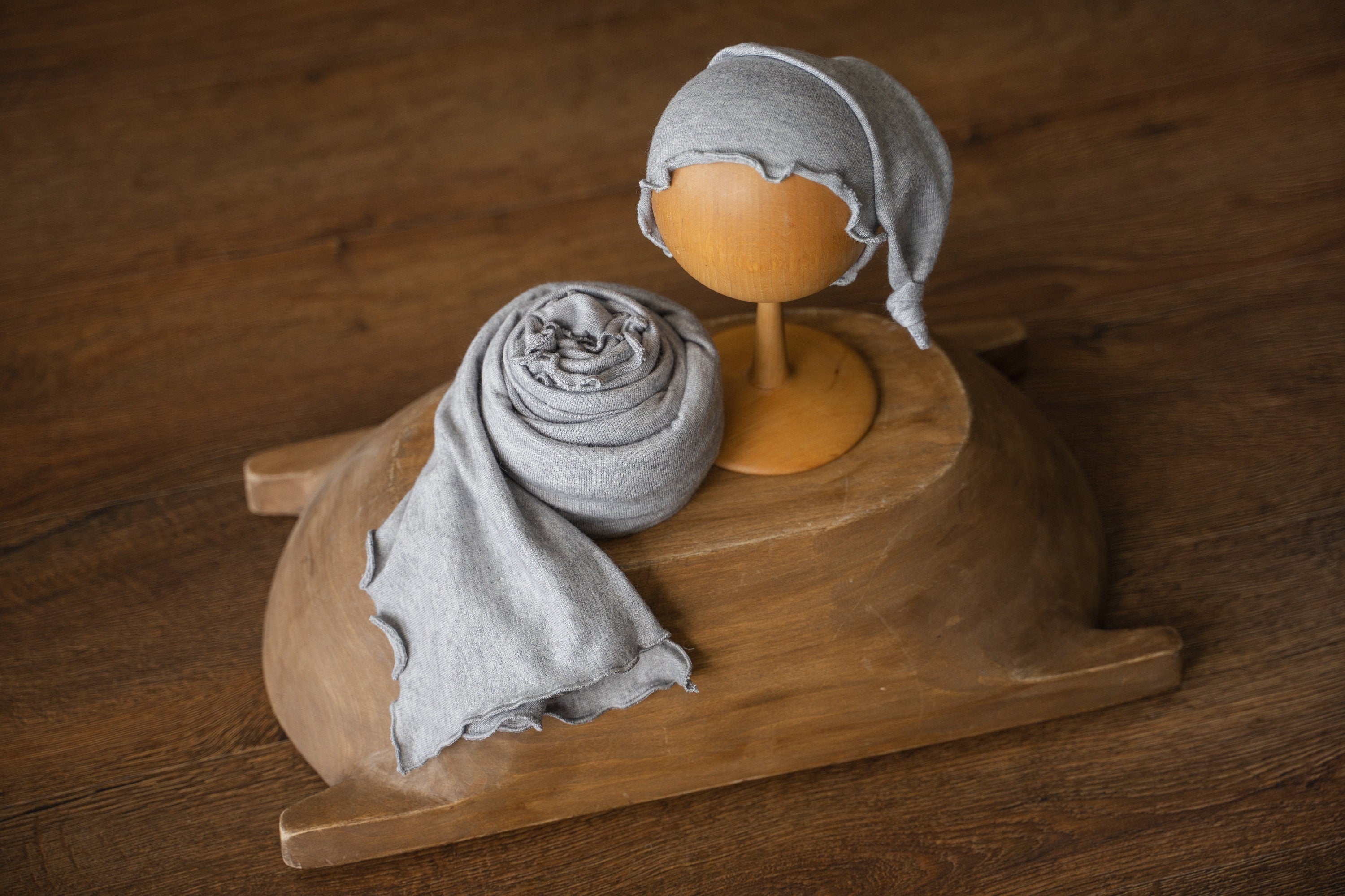 Newborn Photo Wrap with Newborn Sleep Hat, Newborn Stretch Wrap for Photography, Newborn photography props, Newborn Posing Fabric