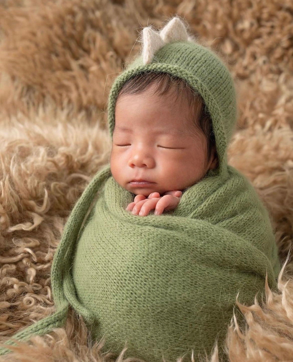 Newborn Animal Hat with Toy, Newborn Knitted Outfit, Newborn Animal Outfit, Newborn Photography Props, Newborn Giraffe Outfit, Newborn Panda