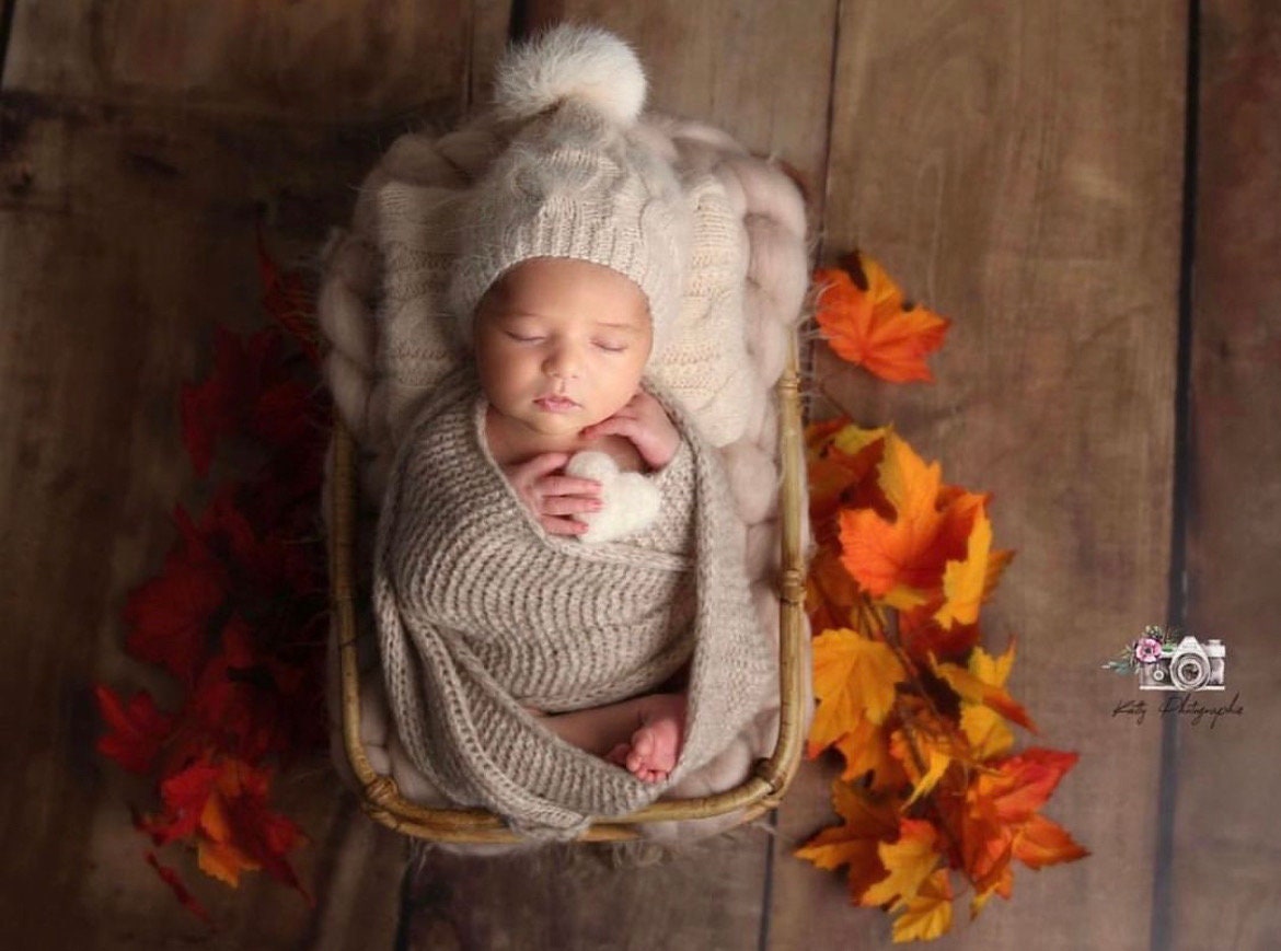 Newborn Cable Knitted Hat with Pom Pom, Newborn Coming Home Outfit, Newborn Posing Pillow,Newborn Knitted Outfit,Newborn Photography Props
