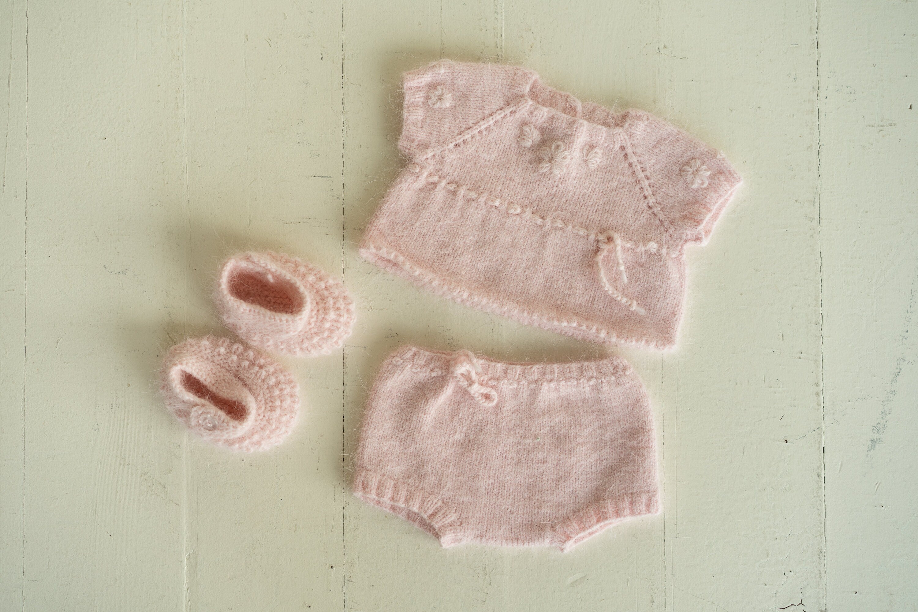 Newborn Knitted Romper for Girl with Headband and Knit Booties, Newborn Girl Coming Home Outfit, Newborn Knitted Outfit, Newborn Photo Props