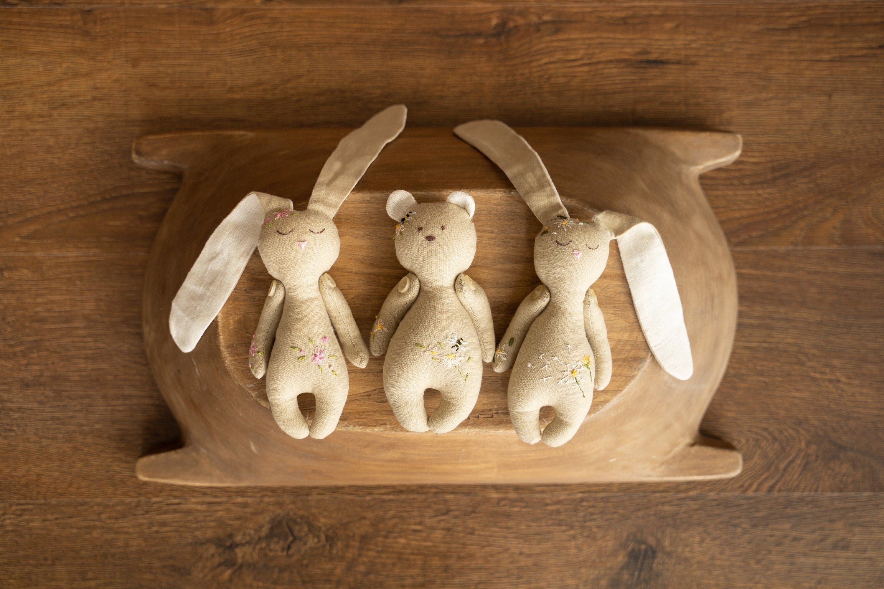 Newborn Linen Stuffed Animal Toys Bear and Bunny Dolls, Hand Embroidered Neutral Unisex Timeless Newborn Teddy Bear Toy, Newborn Bunny Props