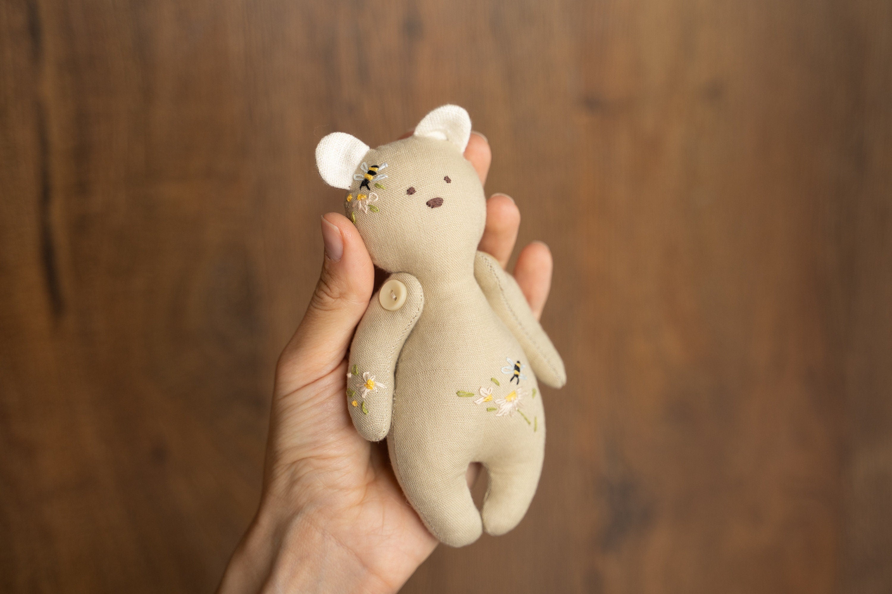 Newborn Linen Stuffed Animal Toys Bear and Bunny Dolls, Hand Embroidered Neutral Unisex Timeless Newborn Teddy Bear Toy, Newborn Bunny Props