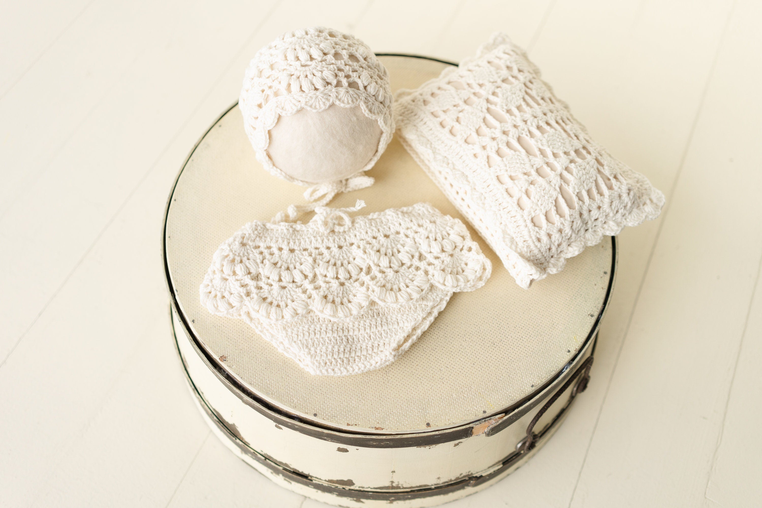 Crochet Newborn Outfit Girl Photography Props Set, Newborn Knitted Blanket, Newborn Posing Pillow, Newborn Crochet Layer,Baby Crochet Pillow