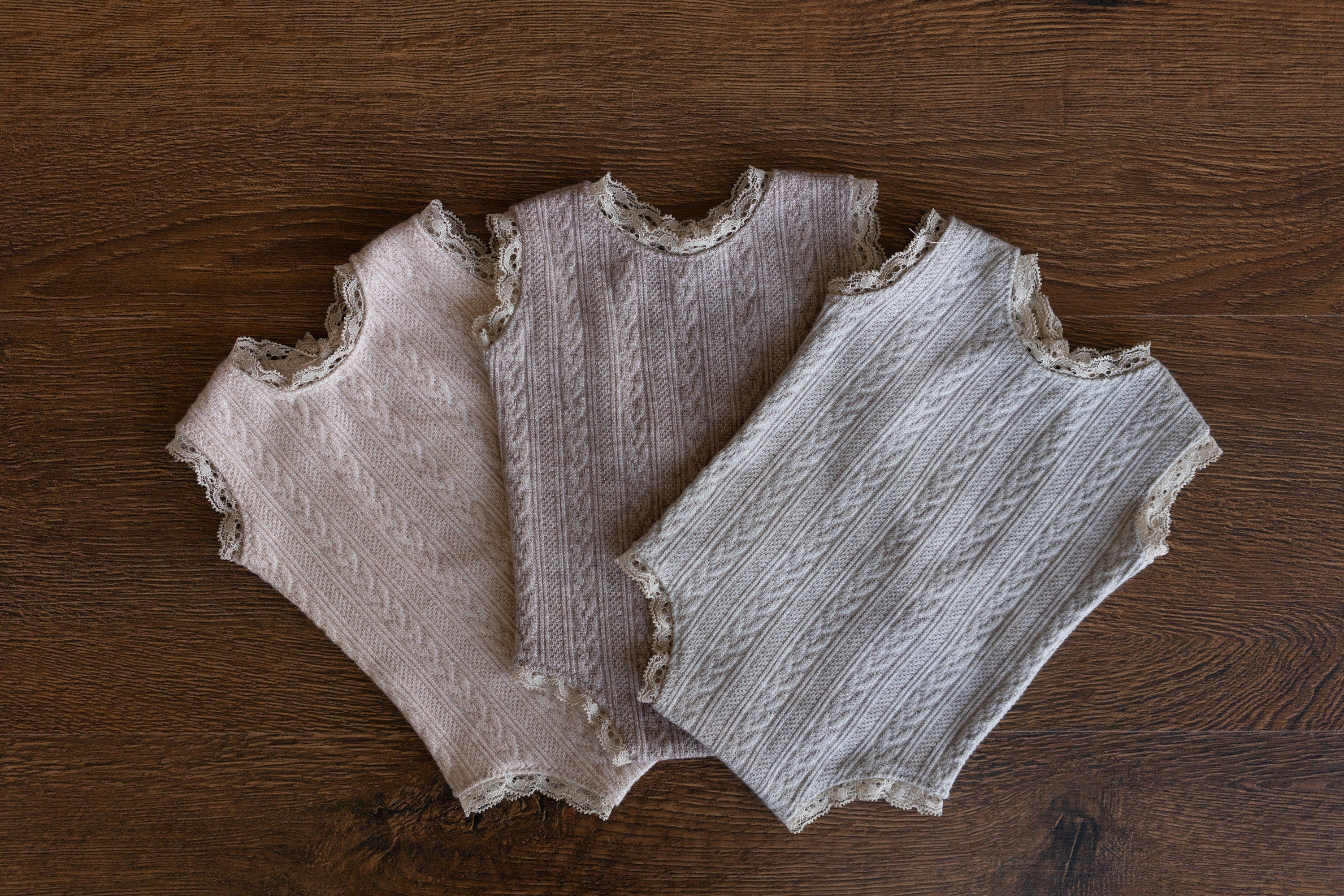 Newborn Girl Outfit with Photo Pillow, Newborn Girl Coming Home Outfit, Newborn Photography props, Newborn Posing pillow,Newborn Girl Romper