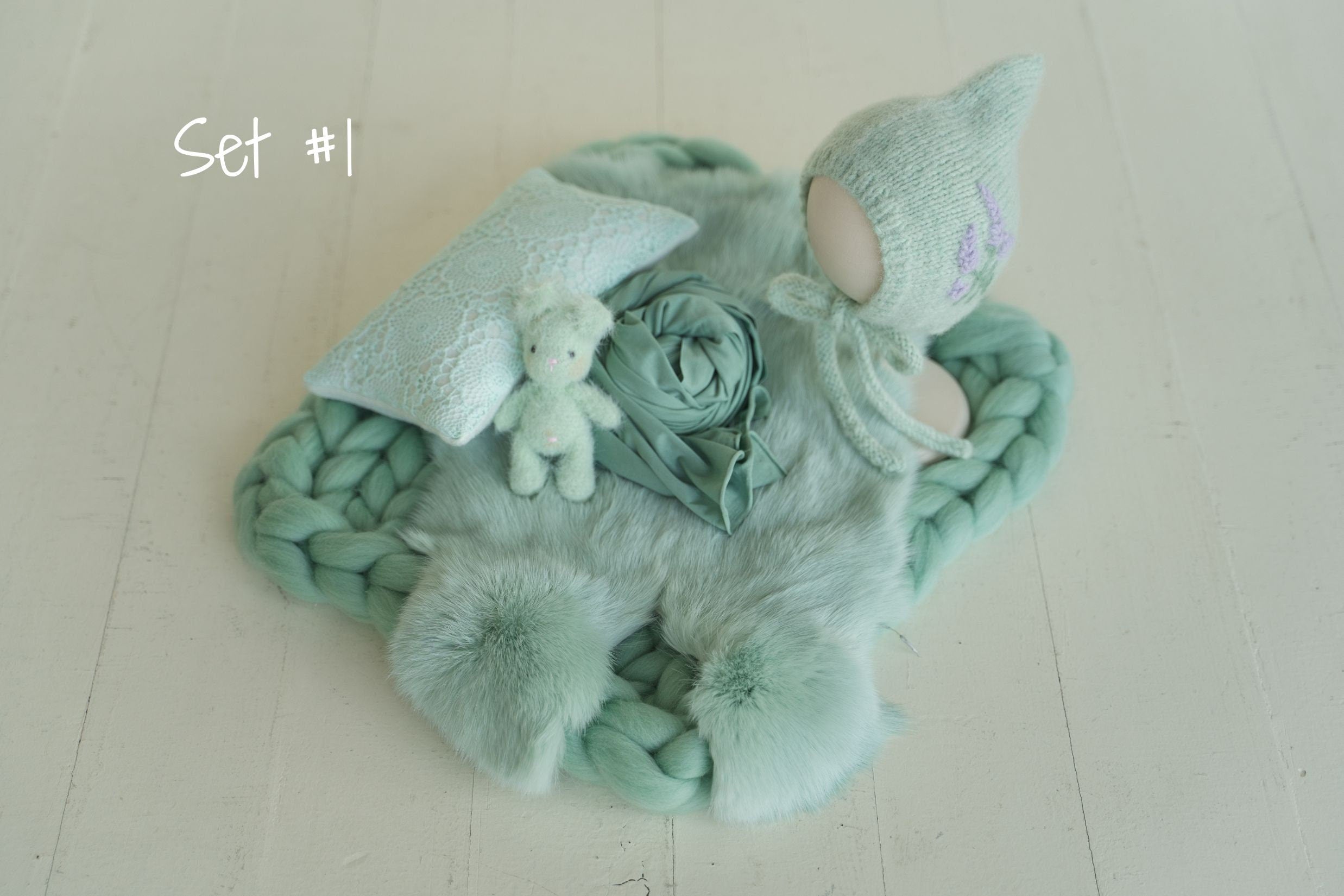 Mint Green Newborn Photography Props, Newborn Merino Wool Blanket, Newborn Posing Wrap, Newborn Posing Pillow, Newborn Bonnet Hat Kntted