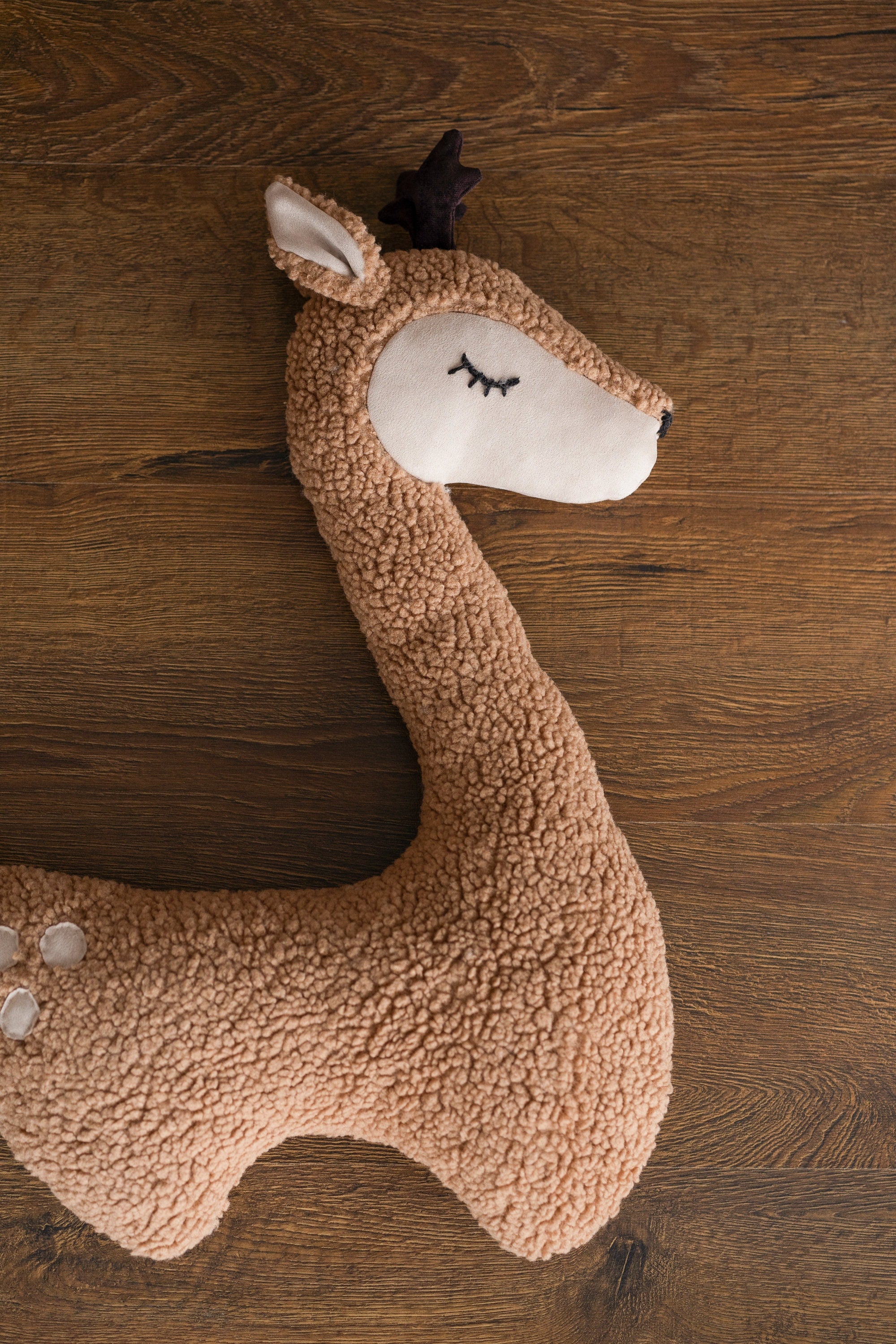 Newborn Animal Posing Pillow for Newborn Photography props, Newborn Deer Posing Pillow, Newborn Deer Poser Pillow, Newborn Stuffed Animal