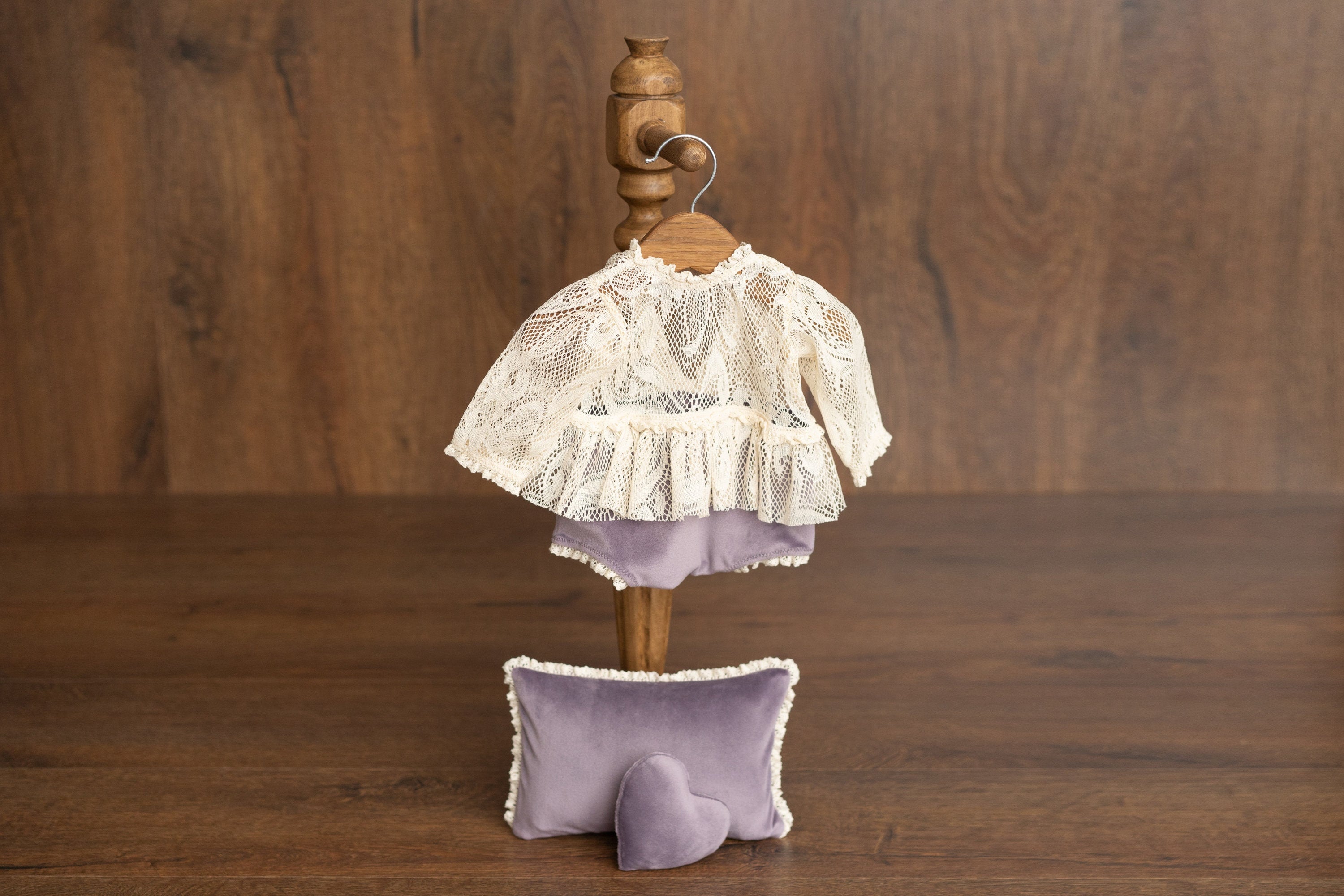 Newborn Girl Outfit with Photo Pillow, Newborn Girl Coming Home Outfit, Newborn Photography props, Newborn Posing pillow,Newborn Girl Romper