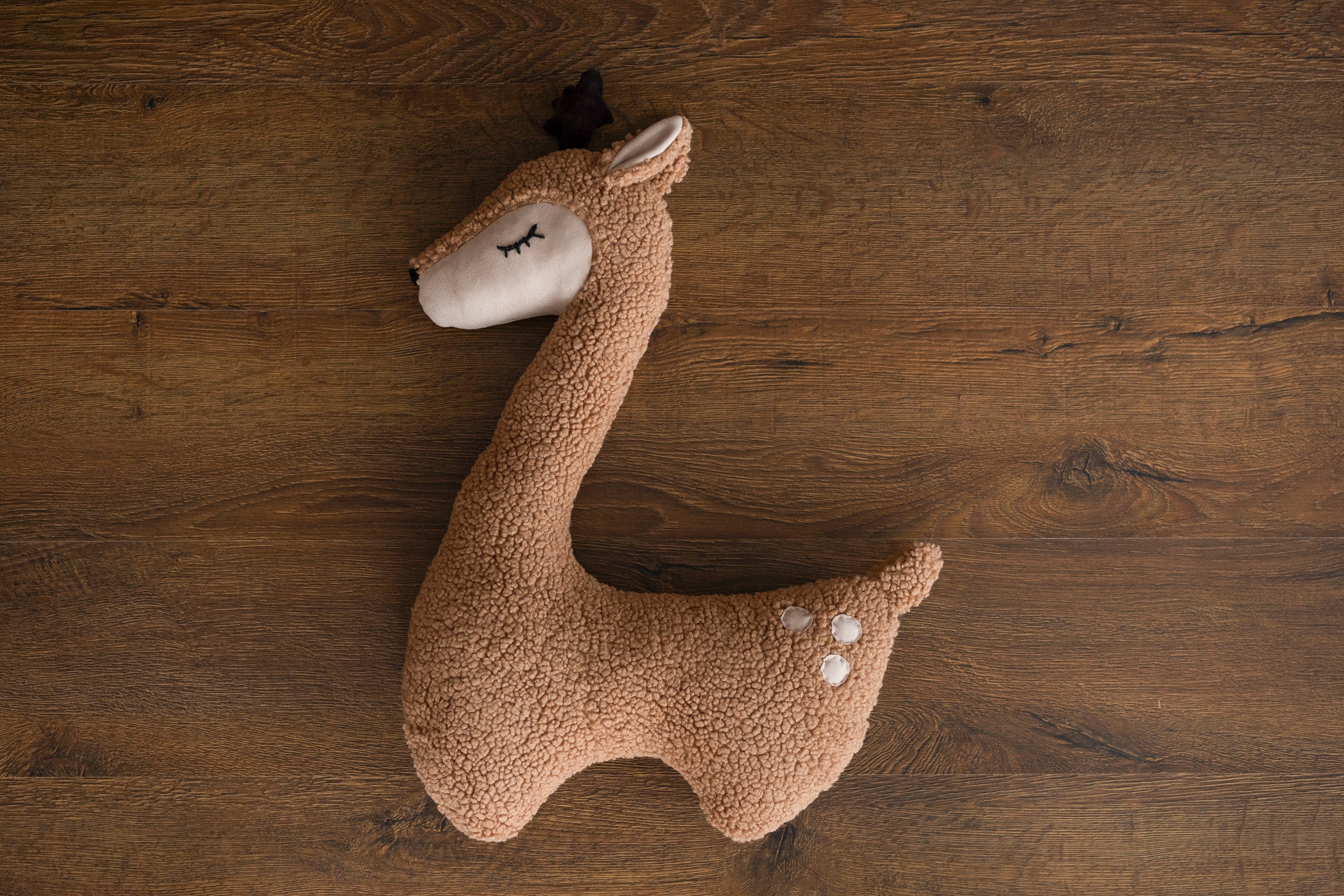 Newborn Animal Posing Pillow for Newborn Photography props, Newborn Deer Posing Pillow, Newborn Deer Poser Pillow, Newborn Stuffed Animal